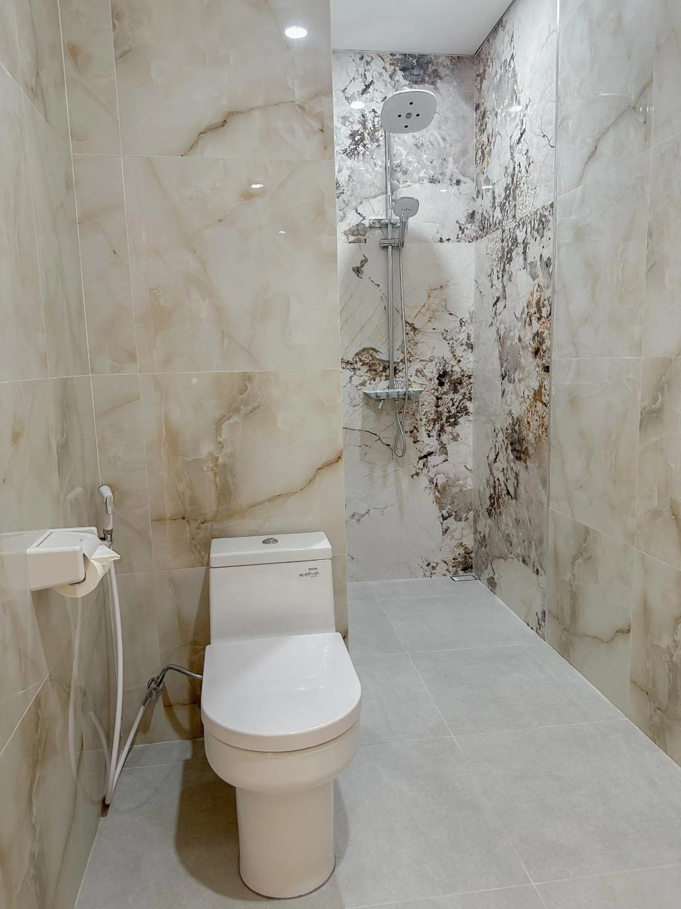 Shower in Jonsen Homestay