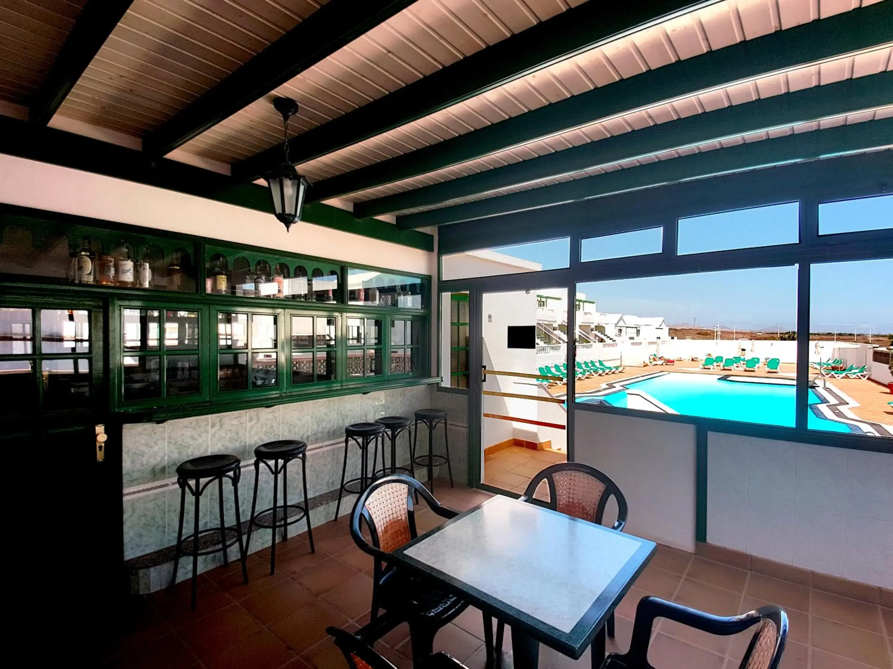 Lounge or bar in Apartamentos Tisalaya Lounge or bar in Apartamentos Tisalaya