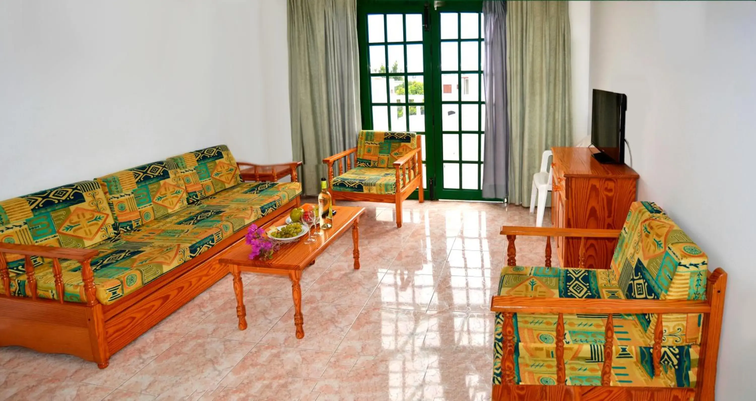 Living room in Apartamentos Tisalaya Living room in Apartamentos Tisalaya