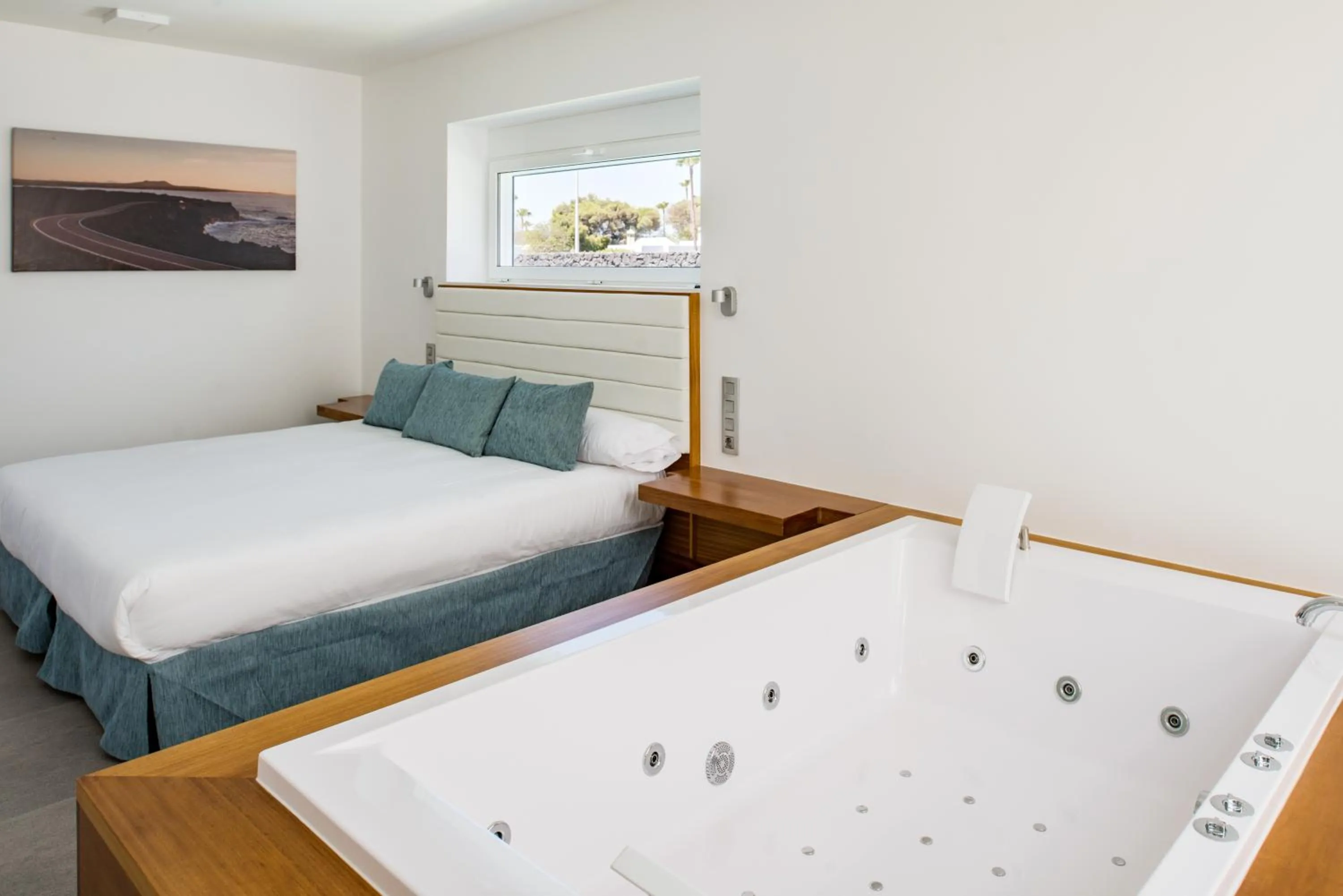 Bedroom, Bed in Hyde Park Lane Villas