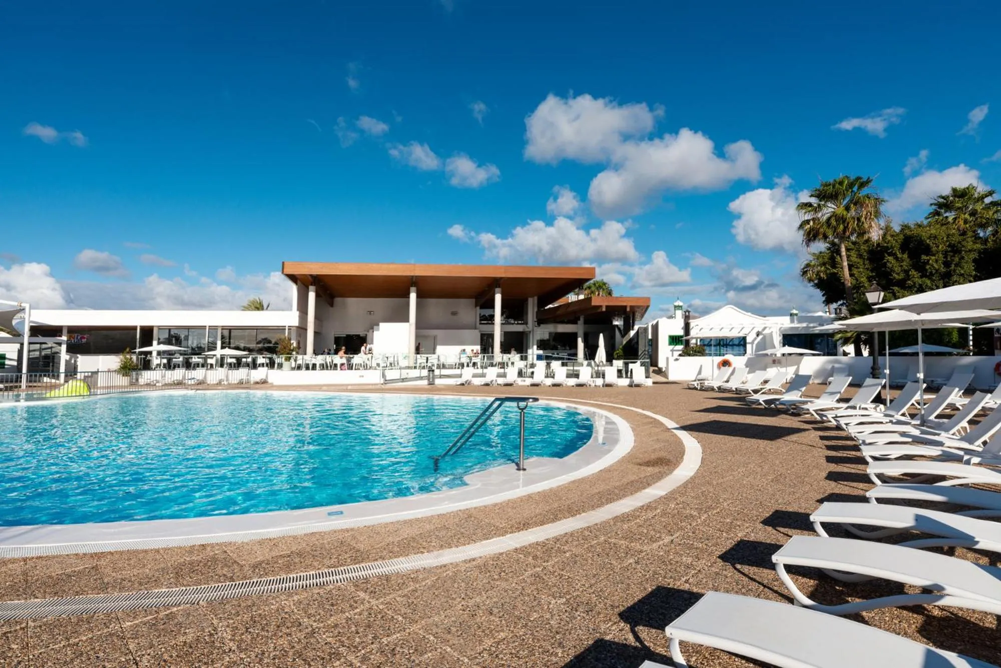 Swimming pool in Hyde Park Lane Villas