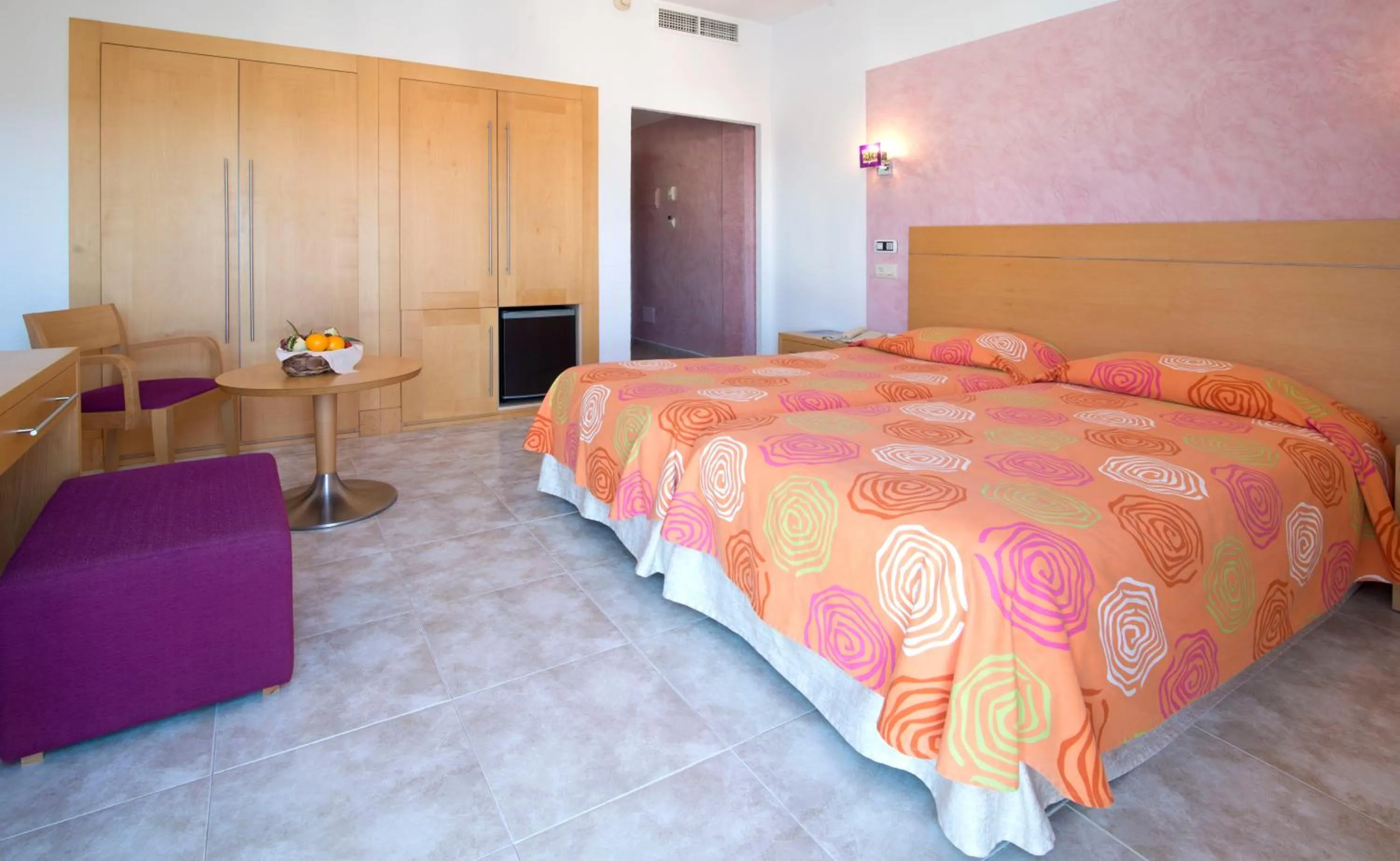 Photo of the whole room, Bed in Hotel Capricho