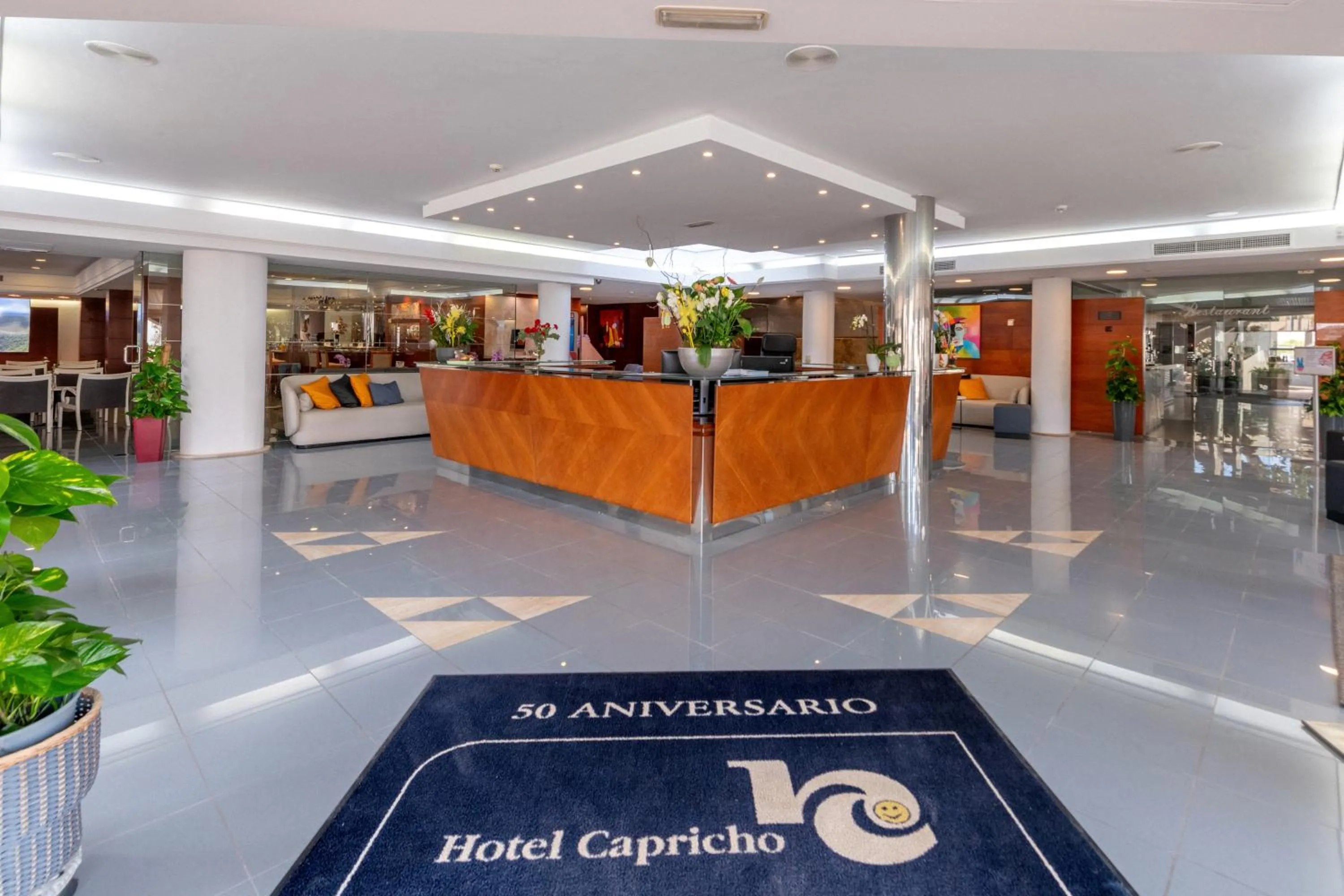 Lobby or reception in Hotel Capricho