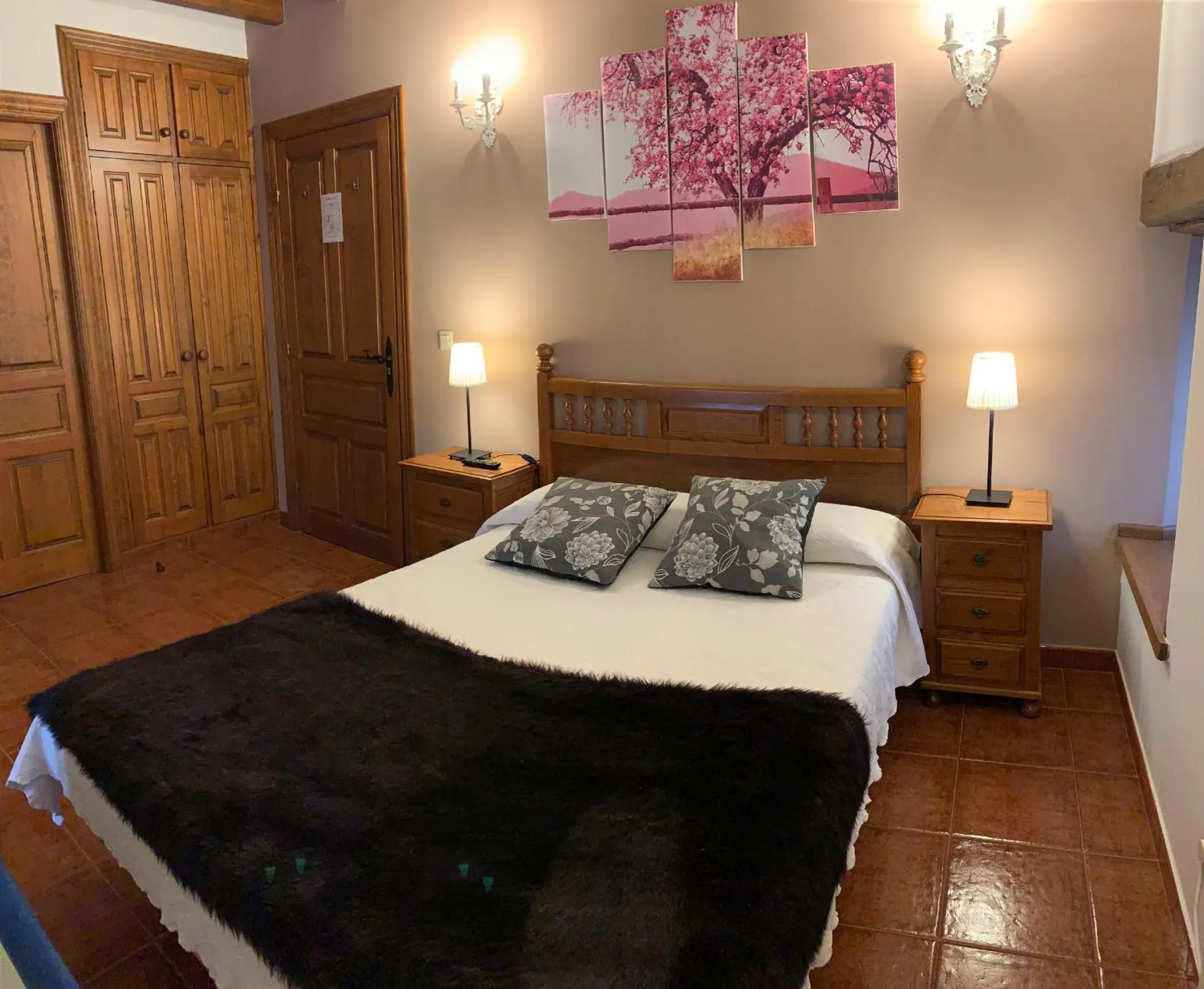 Photo of the whole room, Bed in La Posada de Abanillas