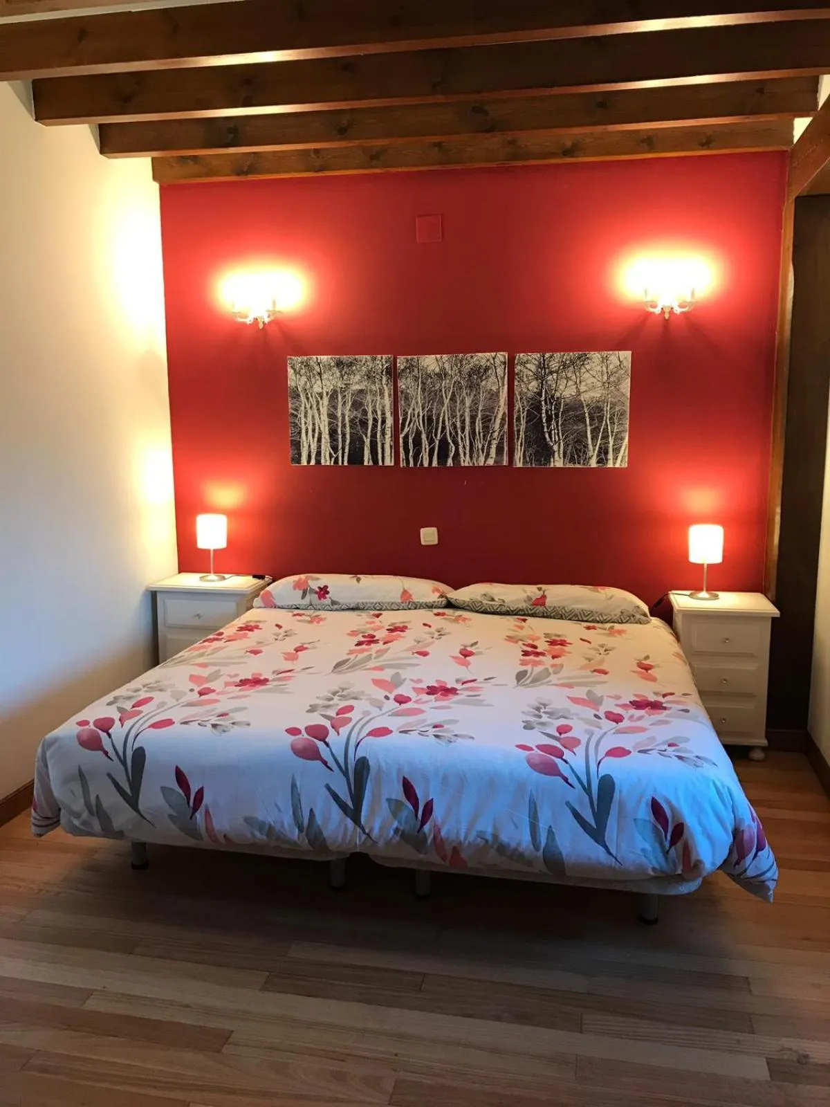 Photo of the whole room, Bed in La Posada de Abanillas