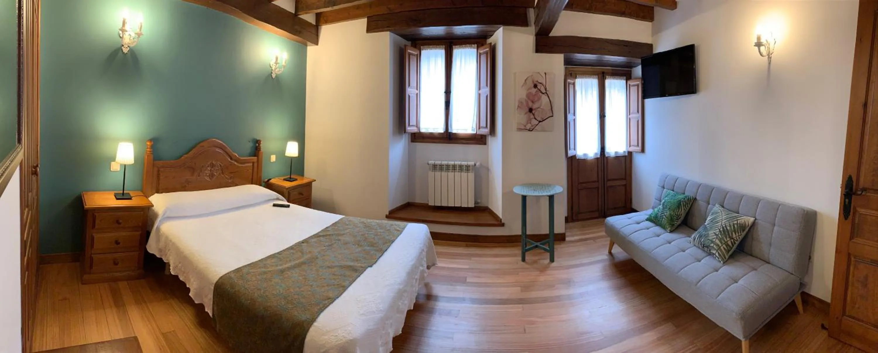 Photo of the whole room, Bed in La Posada de Abanillas