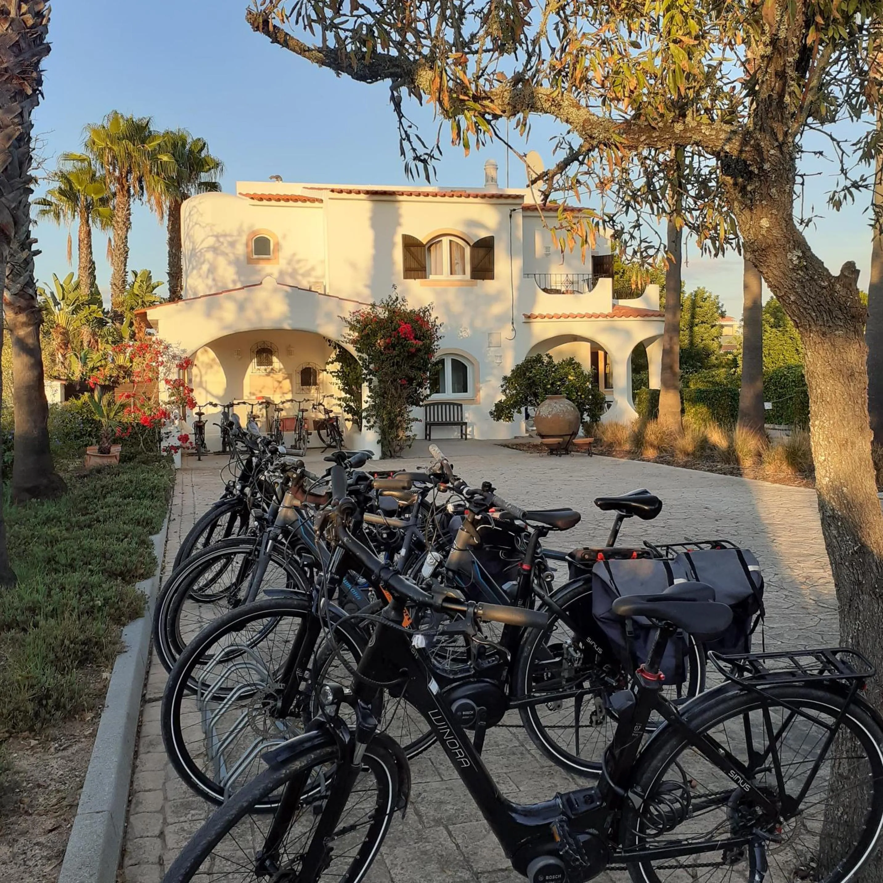 Cycling in Casa Bela Moura, Boutique Hotel & Wine