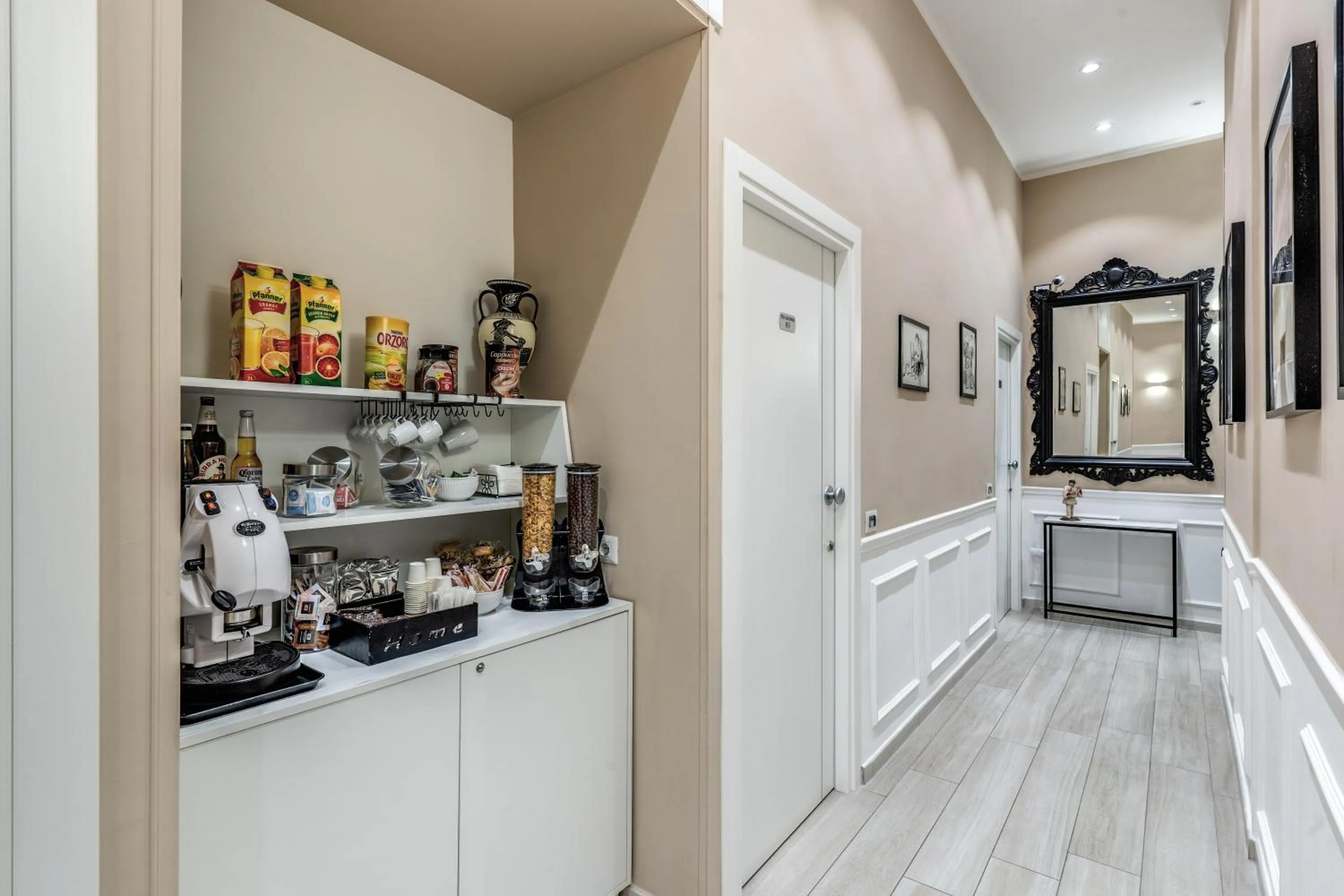 Breakfast in RAGGIO DI SOLE - ATAROOMS Collection