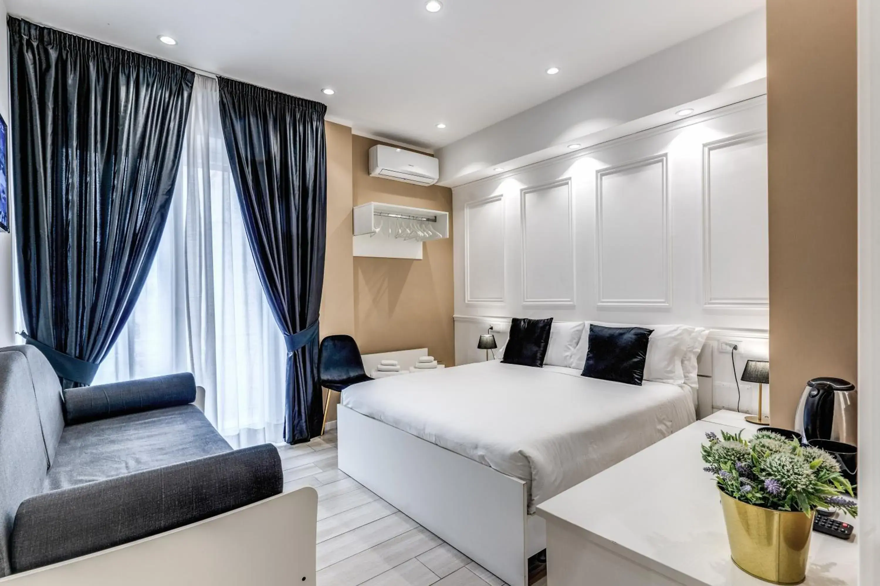 RAGGIO DI SOLE - ATAROOMS Collection RAGGIO DI SOLE - ATAROOMS Collection