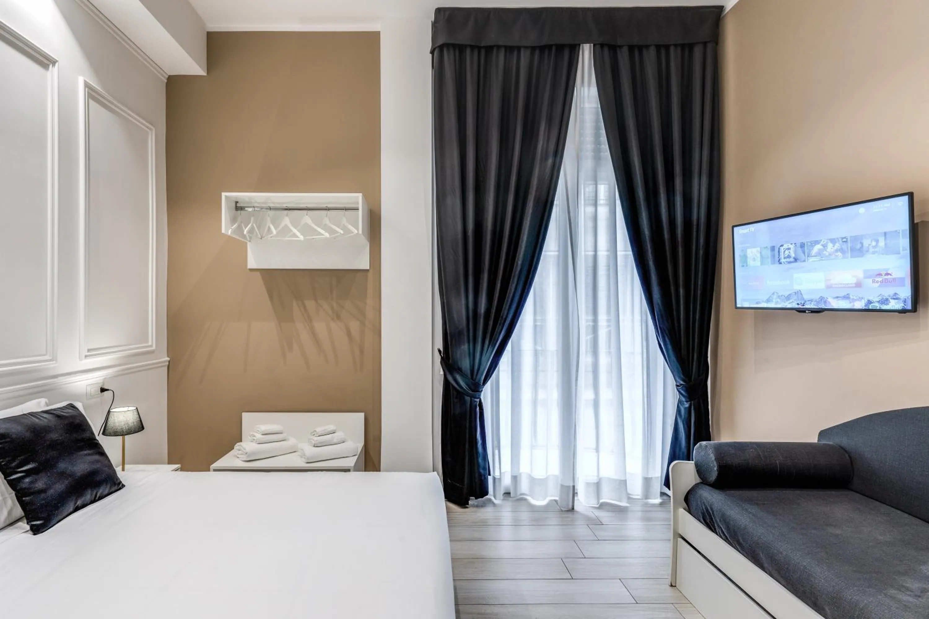 Bedroom, Bed in RAGGIO DI SOLE - ATAROOMS Collection