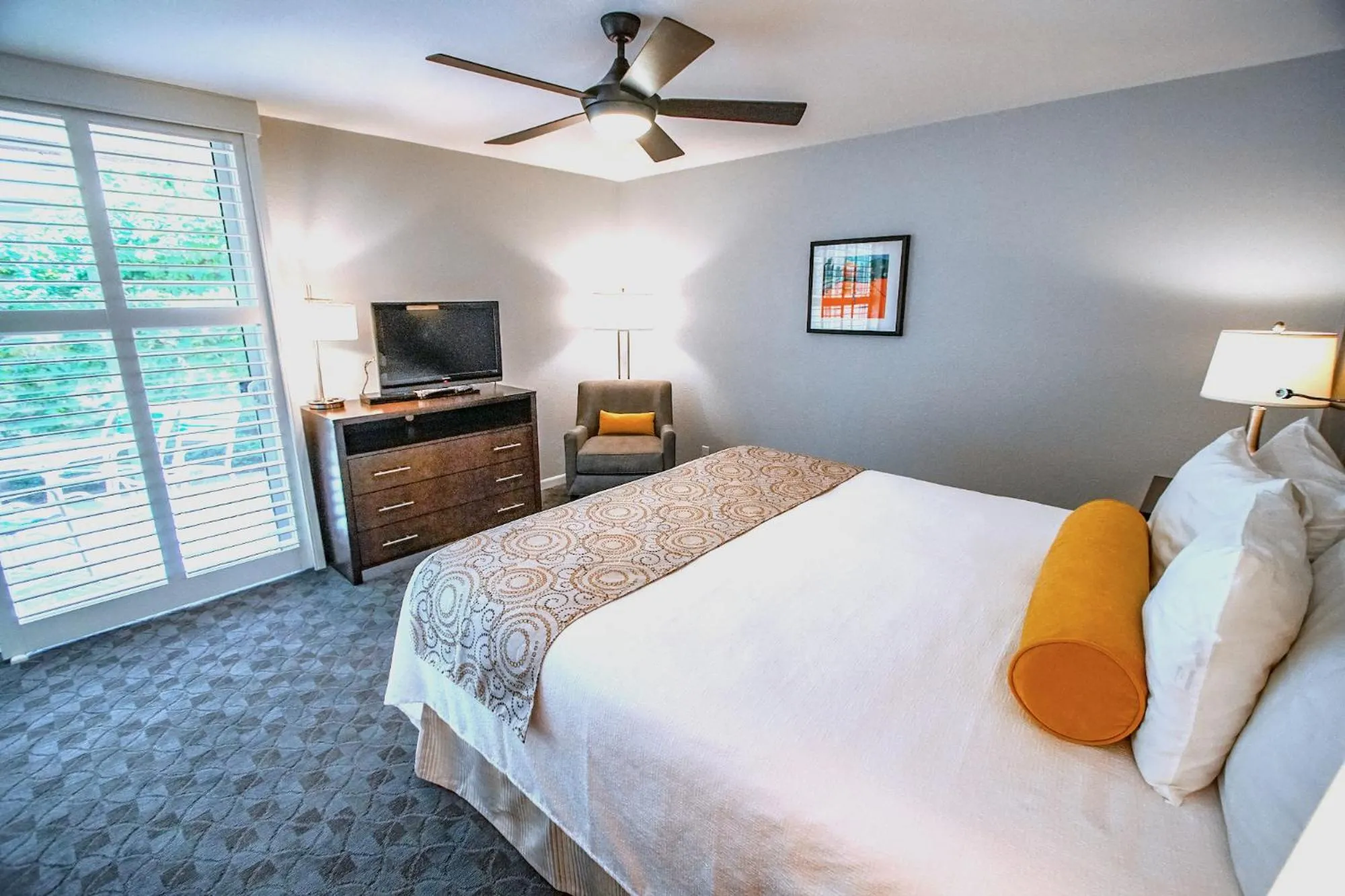 Bed in Palm Springs Tennis Club