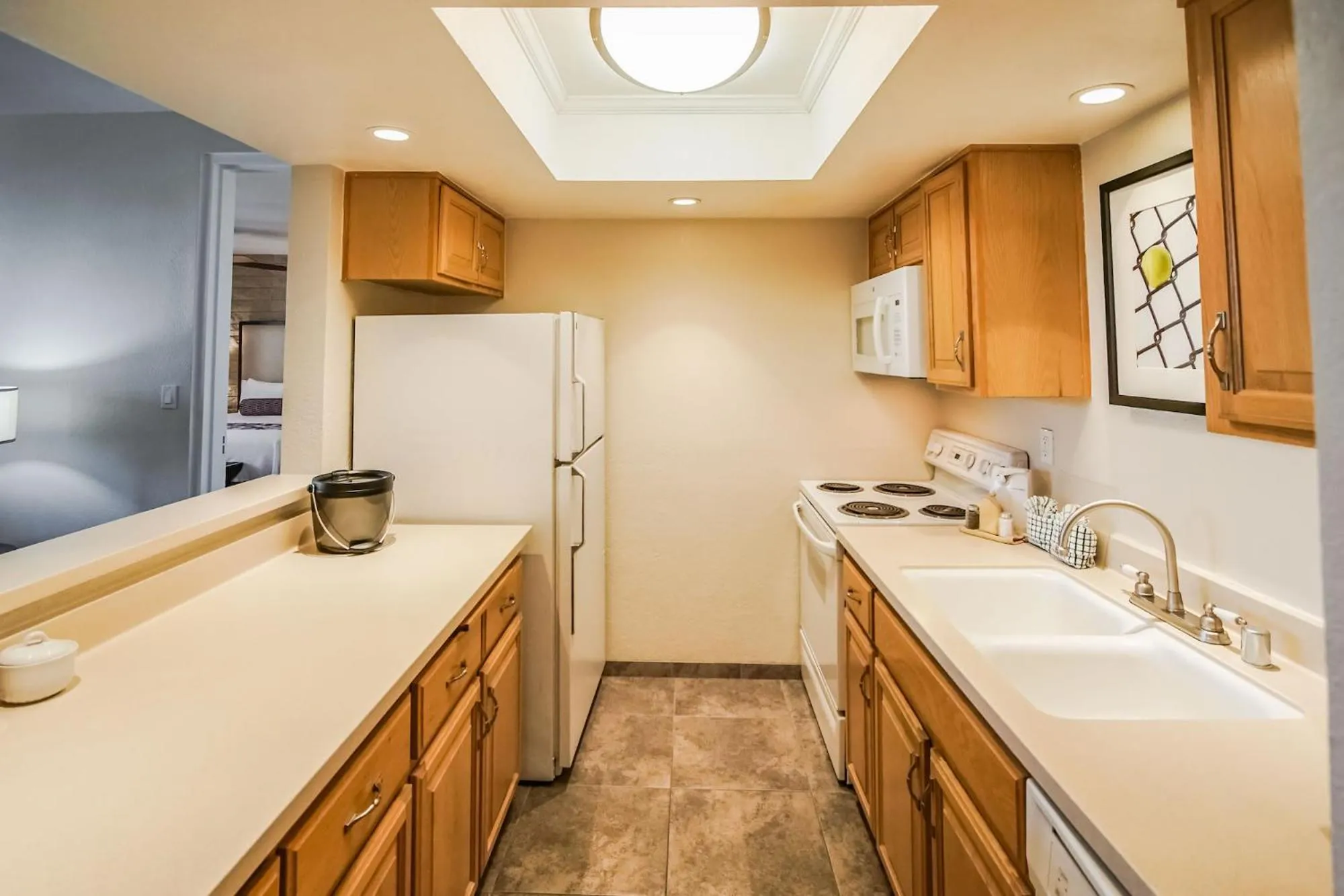 Kitchen or kitchenette in Palm Springs Tennis Club