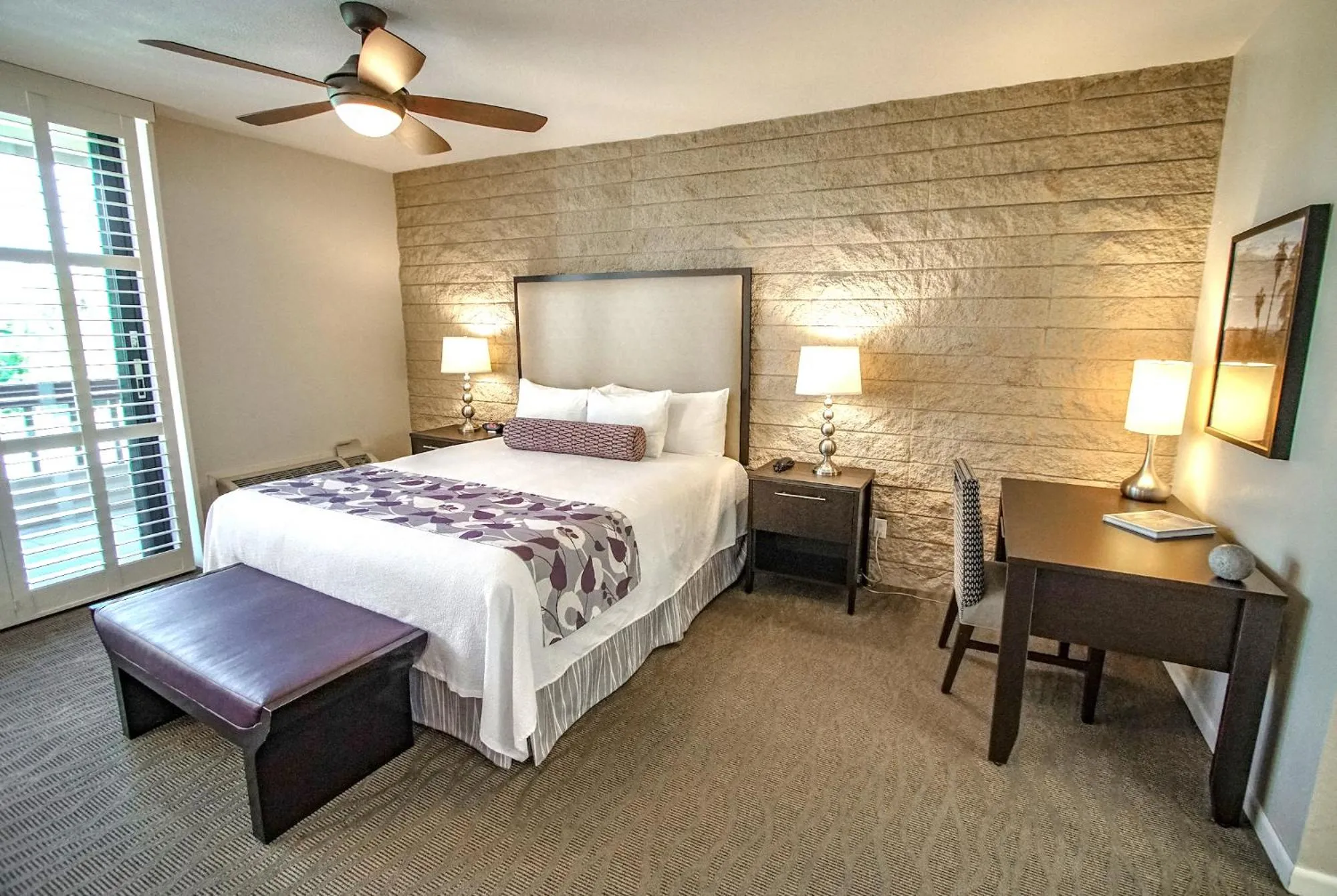 Bed in Palm Springs Tennis Club