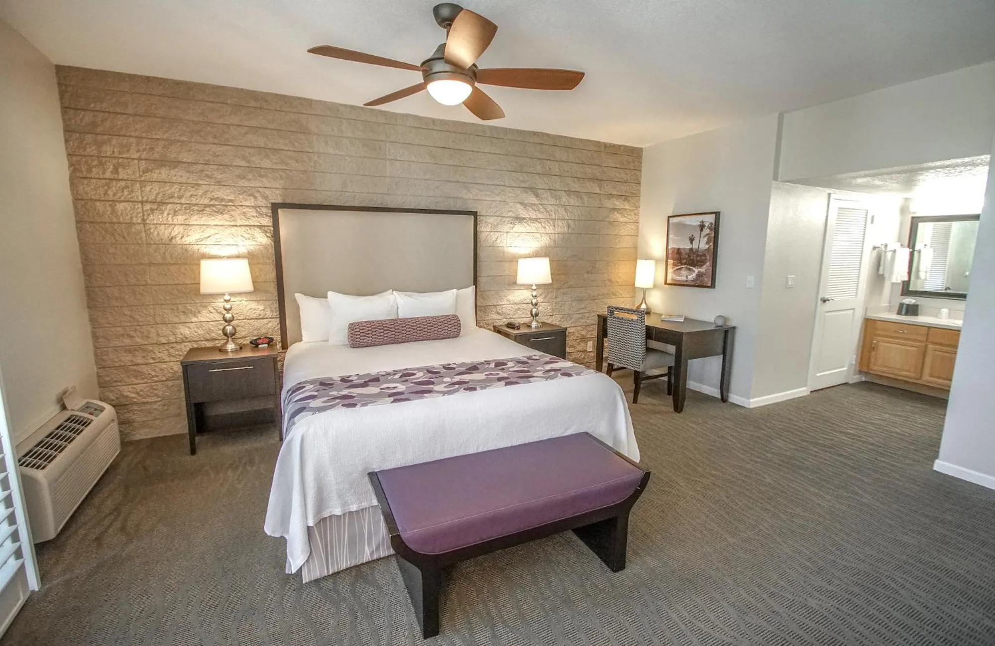 Bed in Palm Springs Tennis Club