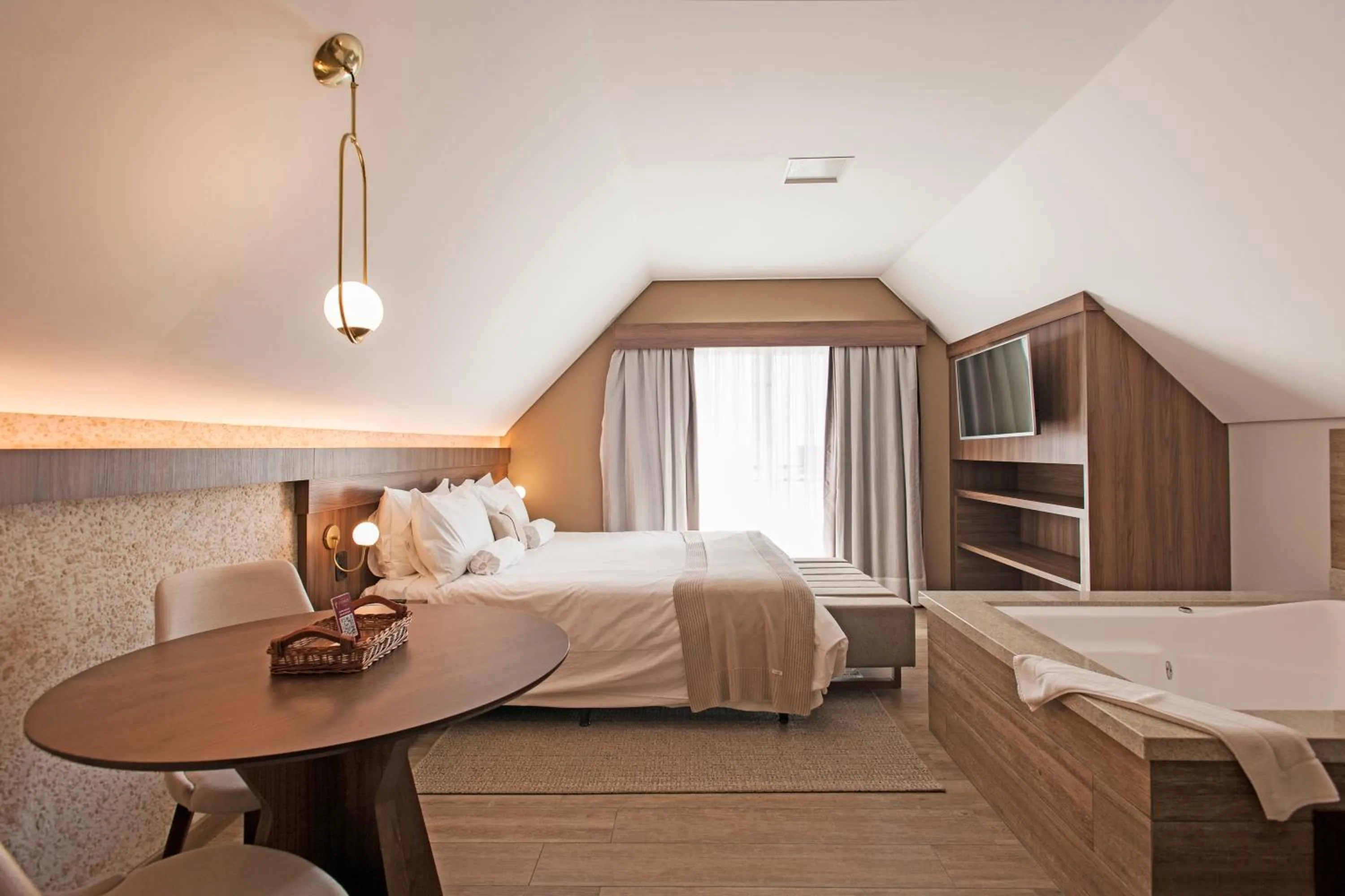 Bedroom, Bed in Hotel Fioreze Primo - 800m da Rua Coberta