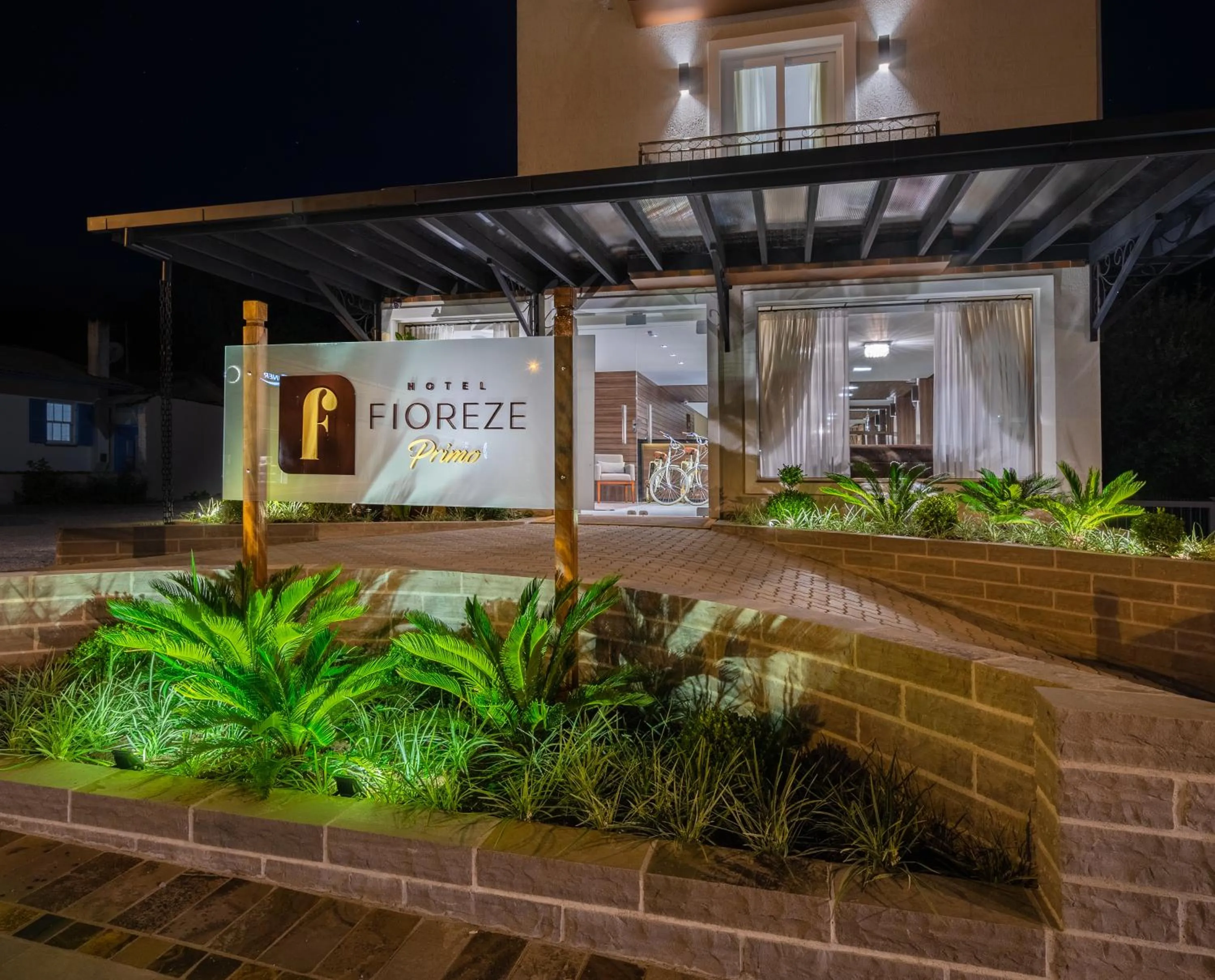 Facade/entrance in Hotel Fioreze Primo - 800m da Rua Coberta
