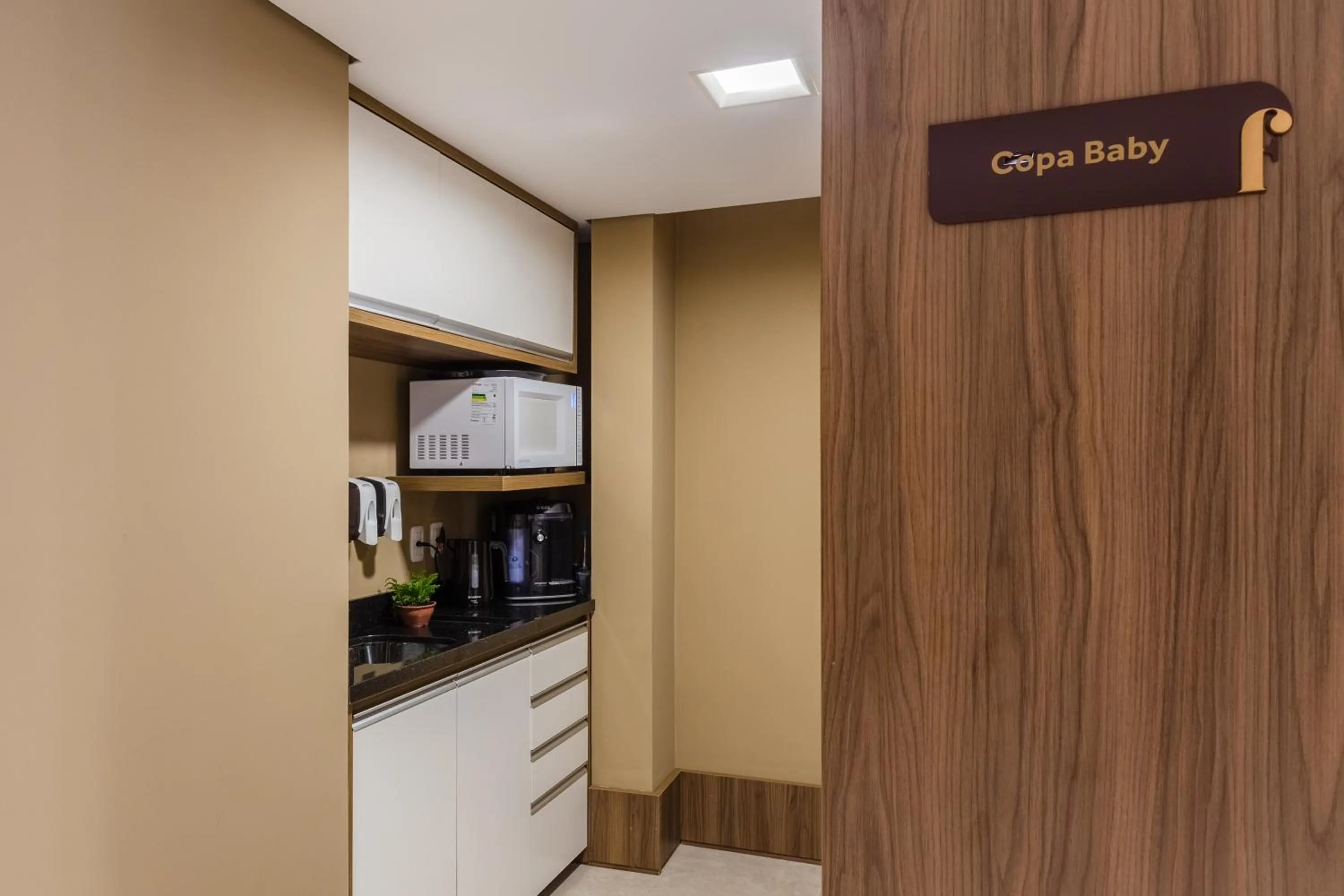 Kitchen or kitchenette in Hotel Fioreze Primo - 800m da Rua Coberta