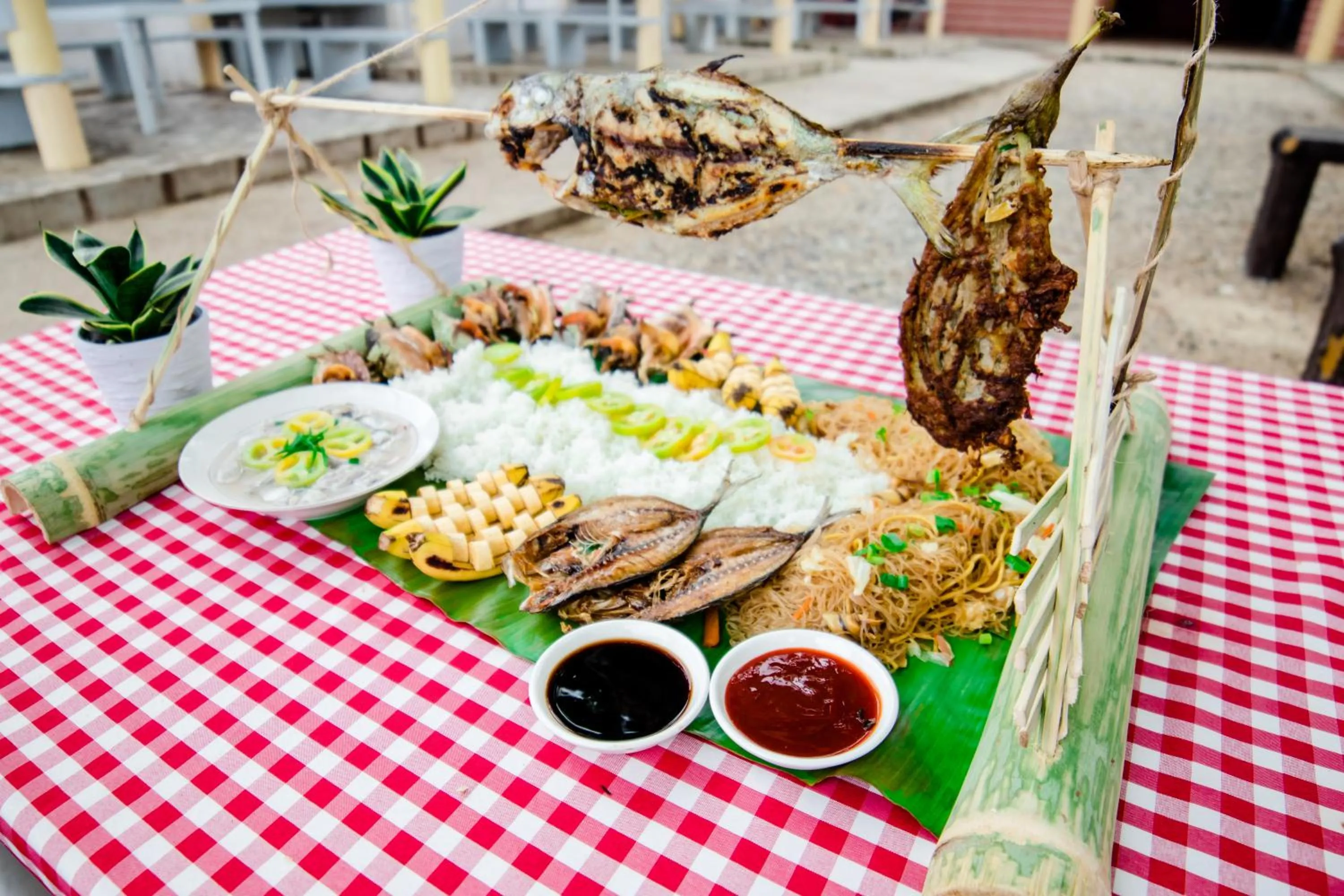 Food and drinks in Cawit Resort and Cafe