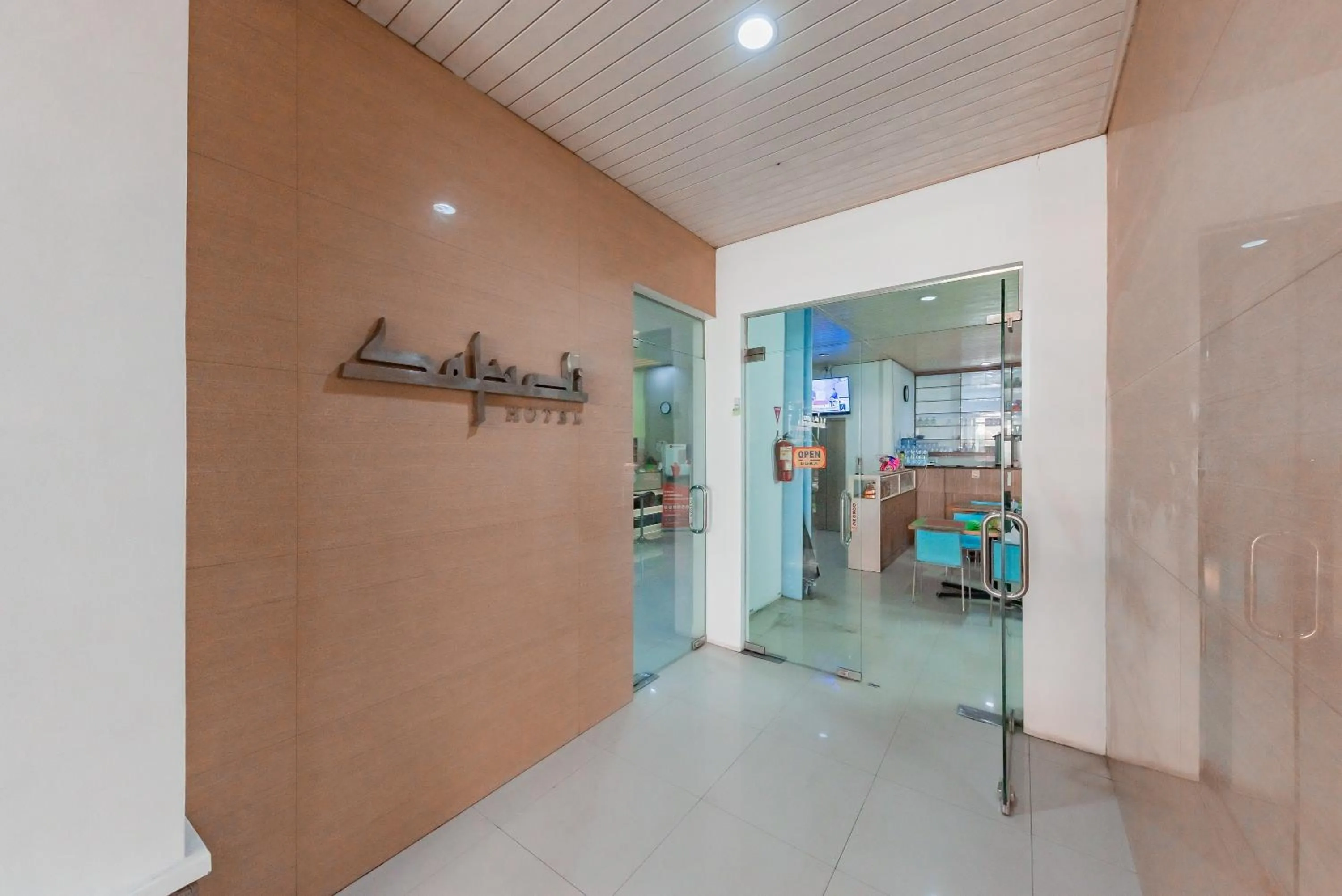 Facade/entrance in RedDoorz near Pasar Baru Bandung