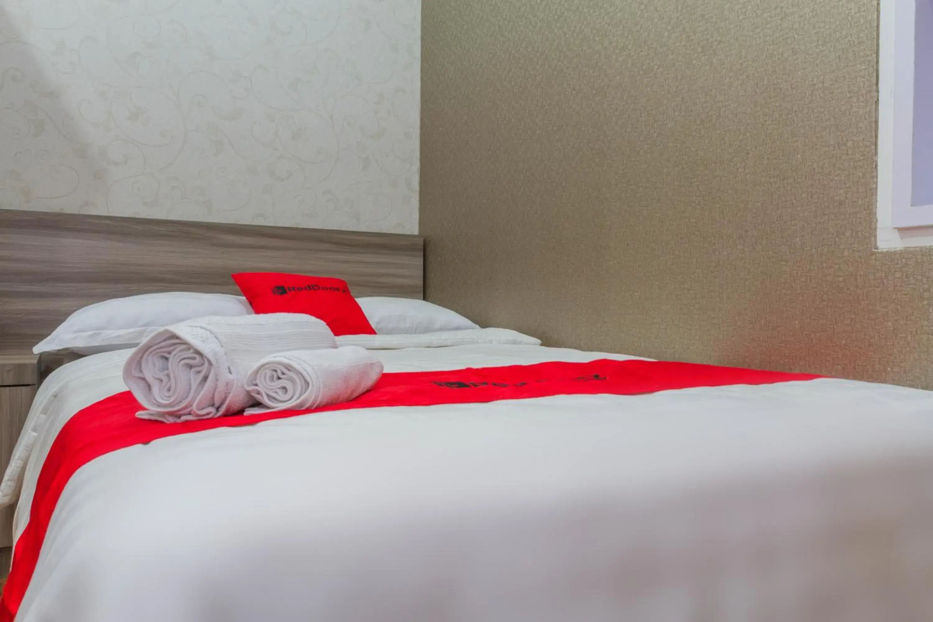 Bedroom, Bed in RedDoorz Plus near IPDN Bedroom, Bed in RedDoorz Plus near IPDN