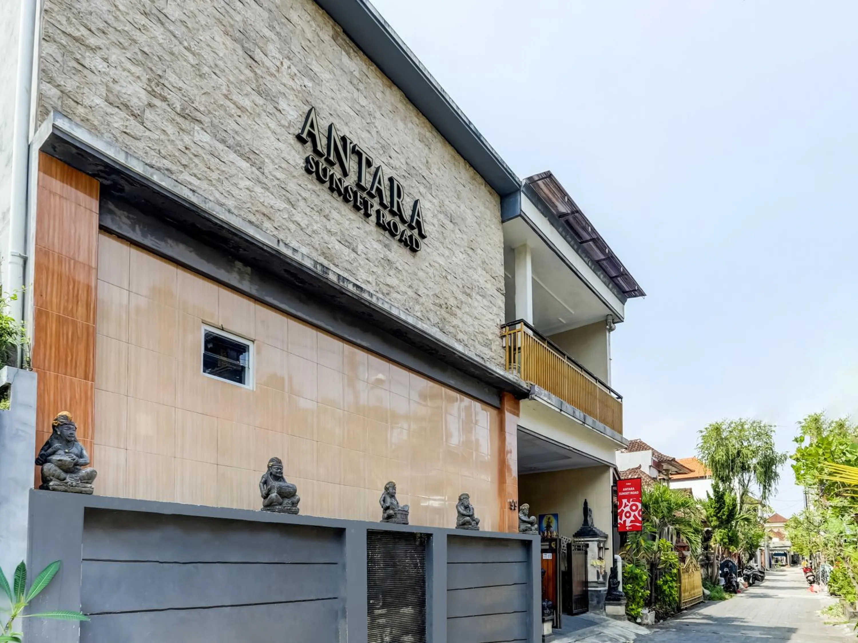 Facade/entrance in Antara Sunset Road