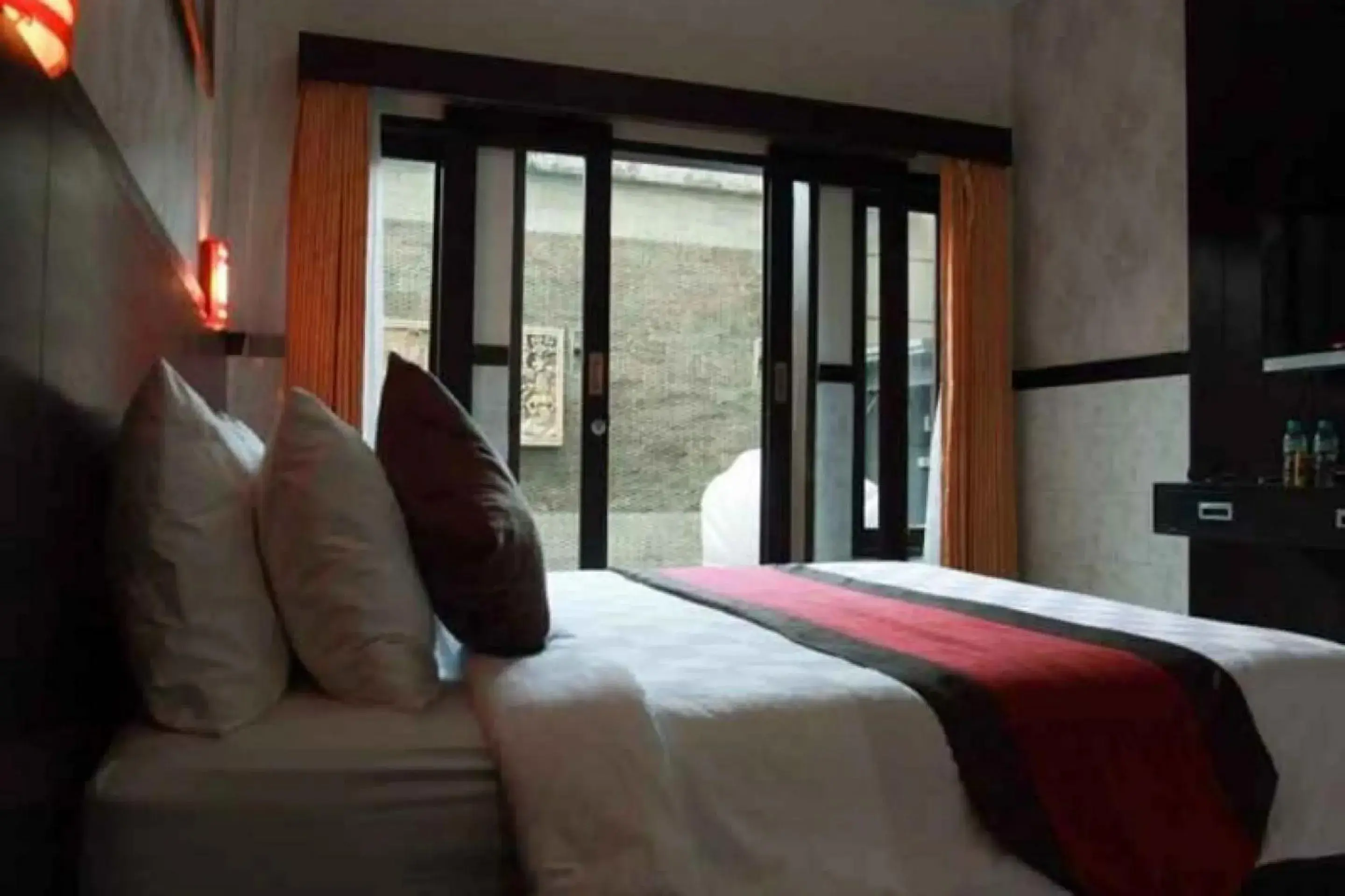 Bed in Antara Sunset Road Bed in Antara Sunset Road