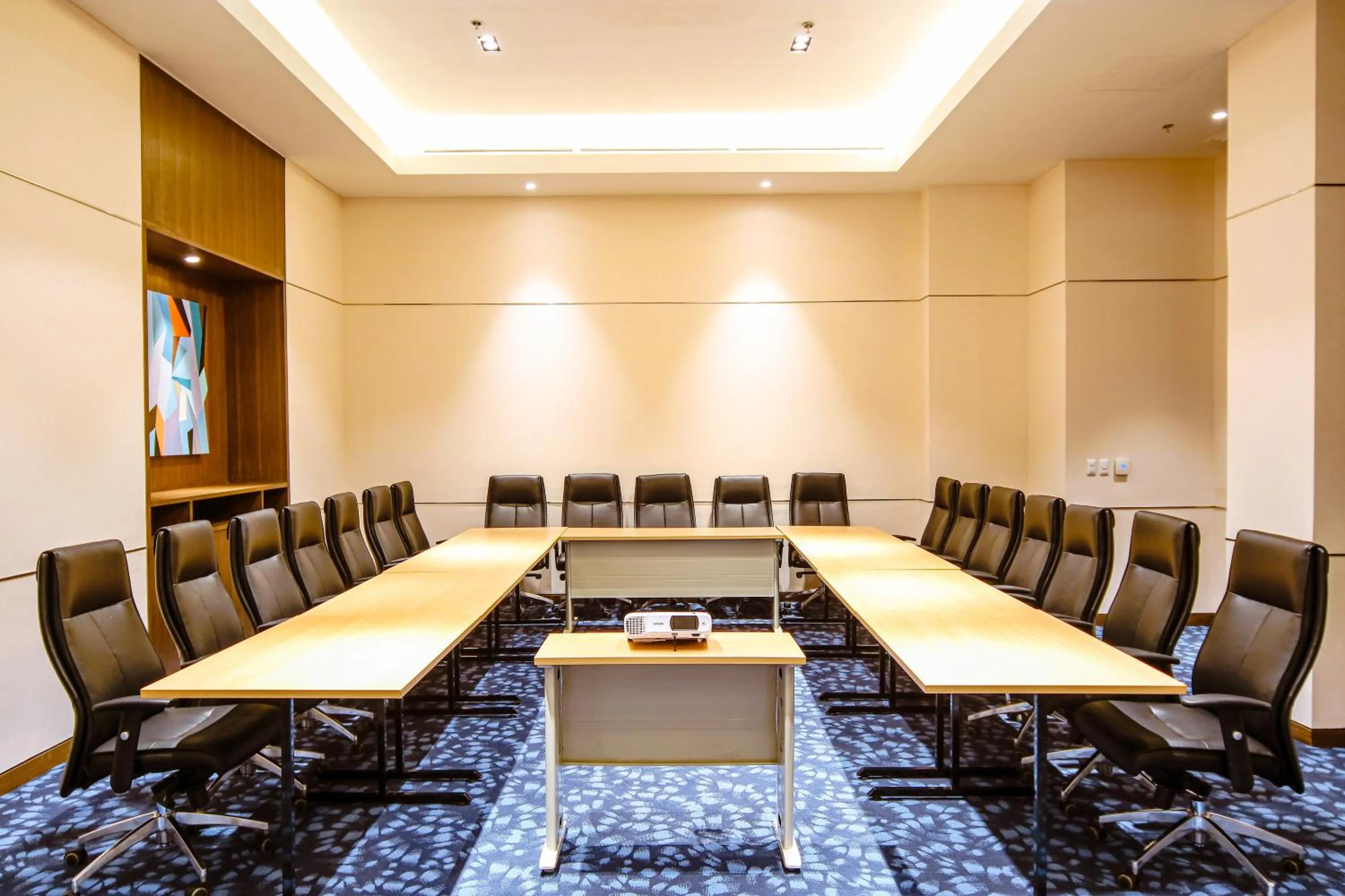 Business facilities in Hotel Lucky Chinatown Binondo Manila