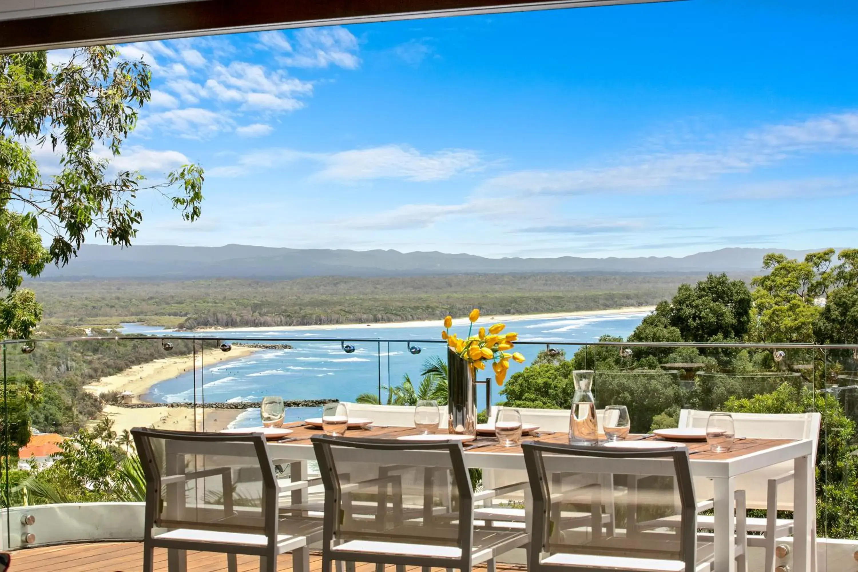 Luxury on the Hill, Noosa Heads Luxury on the Hill, Noosa Heads