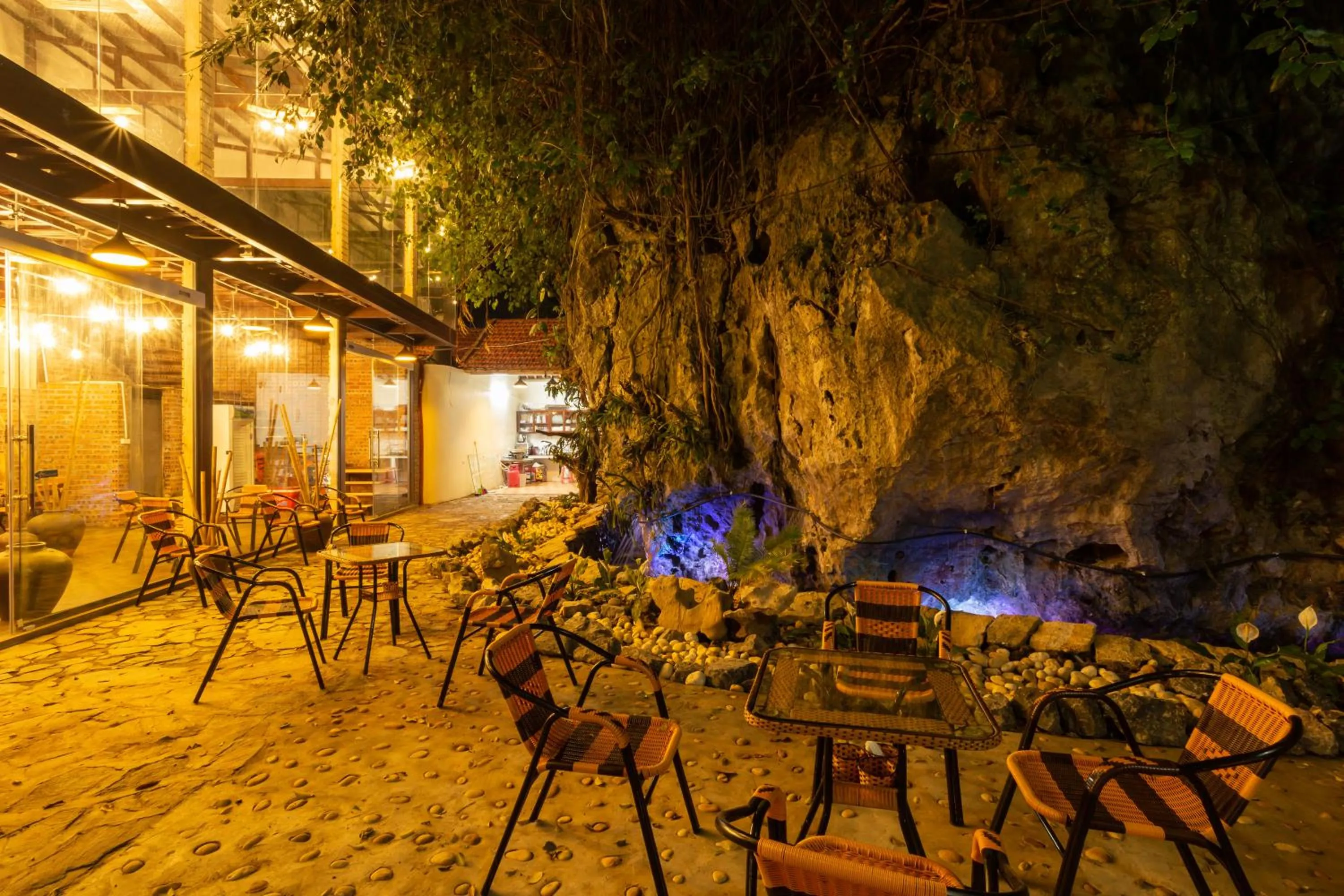 Patio in Tam Coc Lavender Homestay -Authentic Ninh Binh Experiences