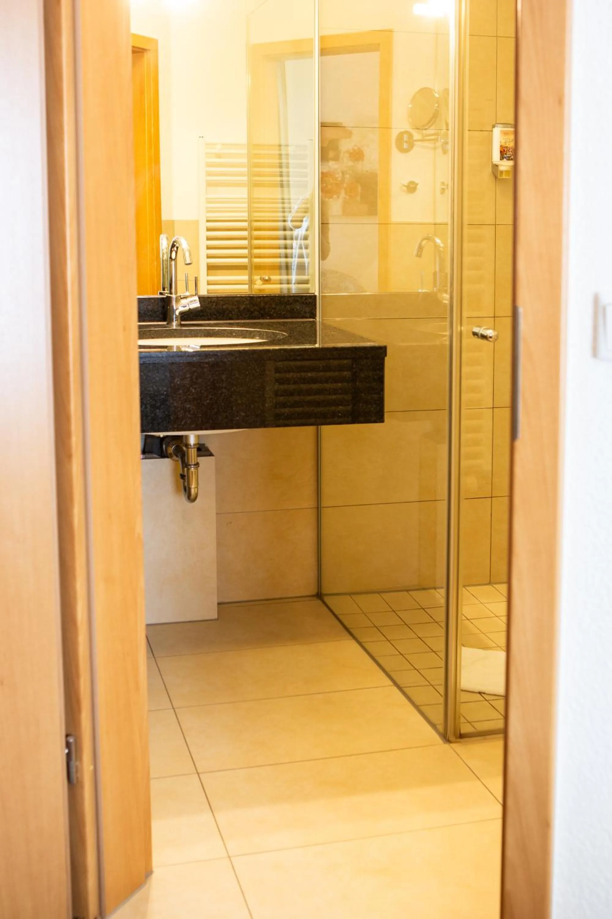 Shower in Ringhotel Appelbaum Gütersloh