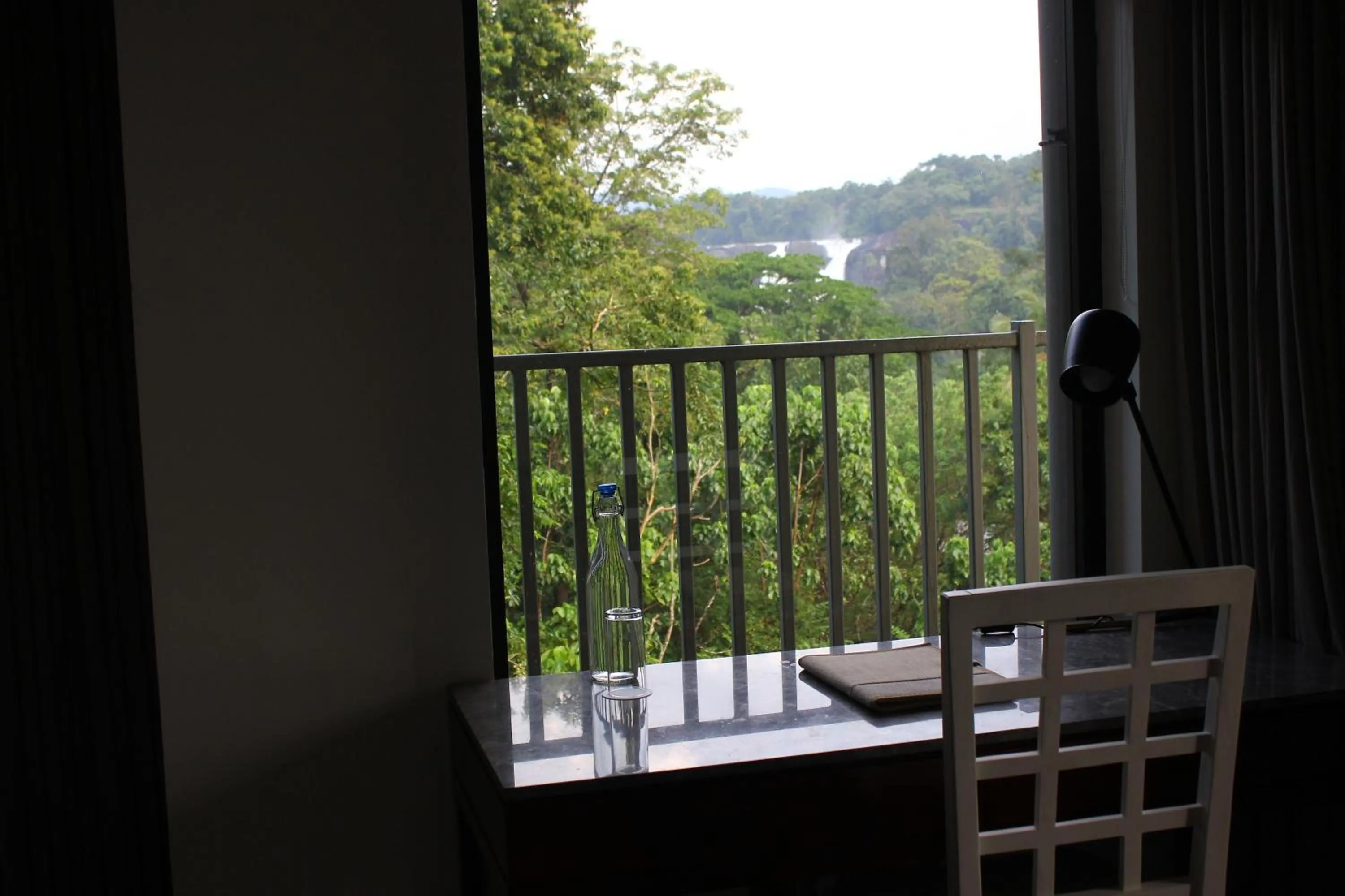 Mountain view in Niraamaya Retreats Samroha Athirappilly