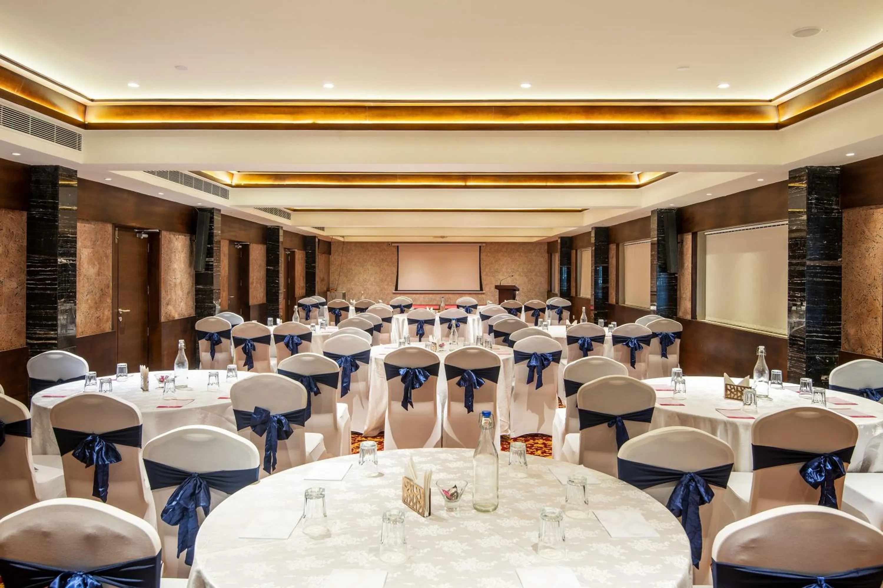 Meeting/conference room in Niraamaya Retreats Samroha Athirappilly