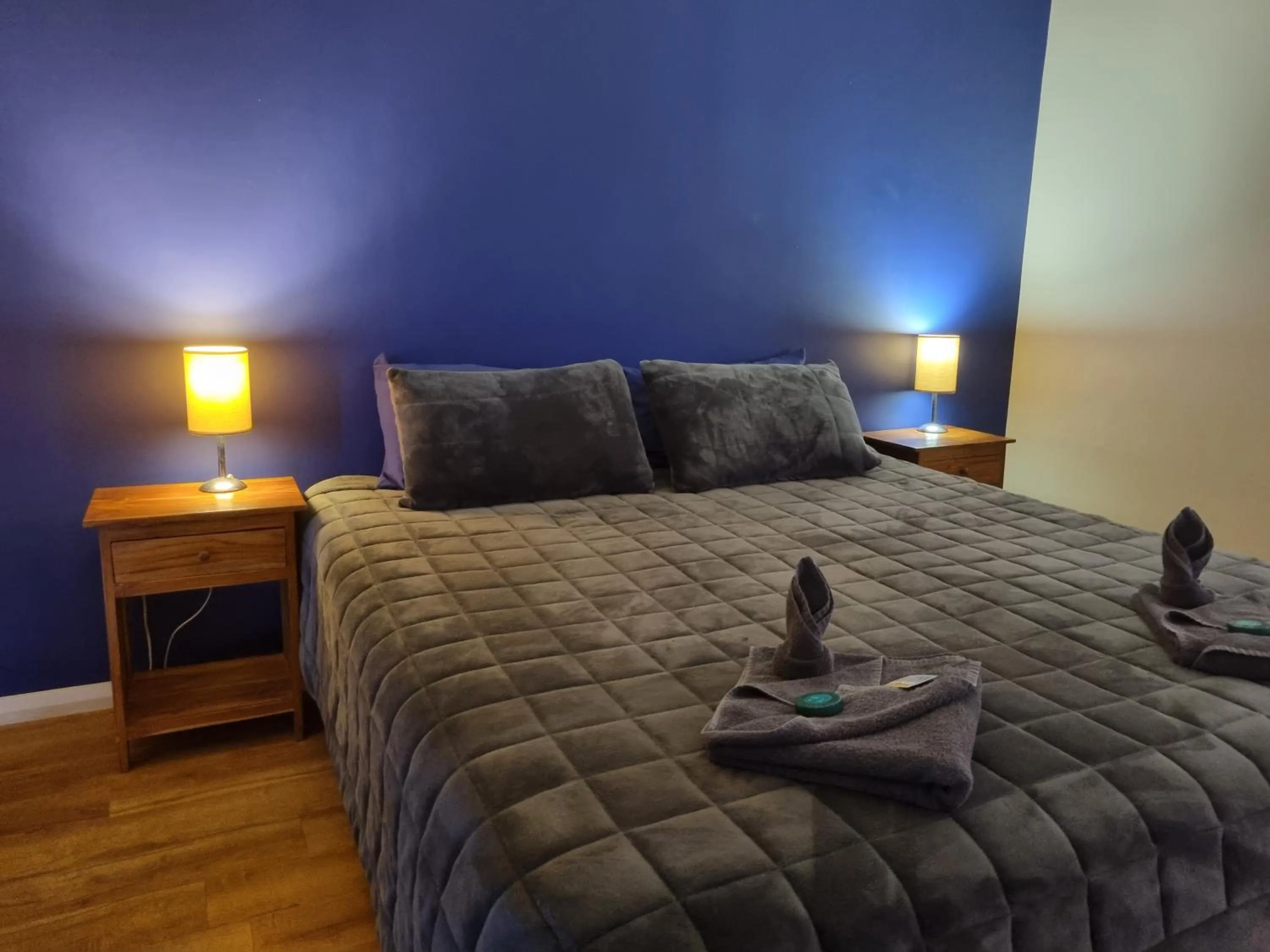 Bedroom, Bed in The Cove Holiday Village