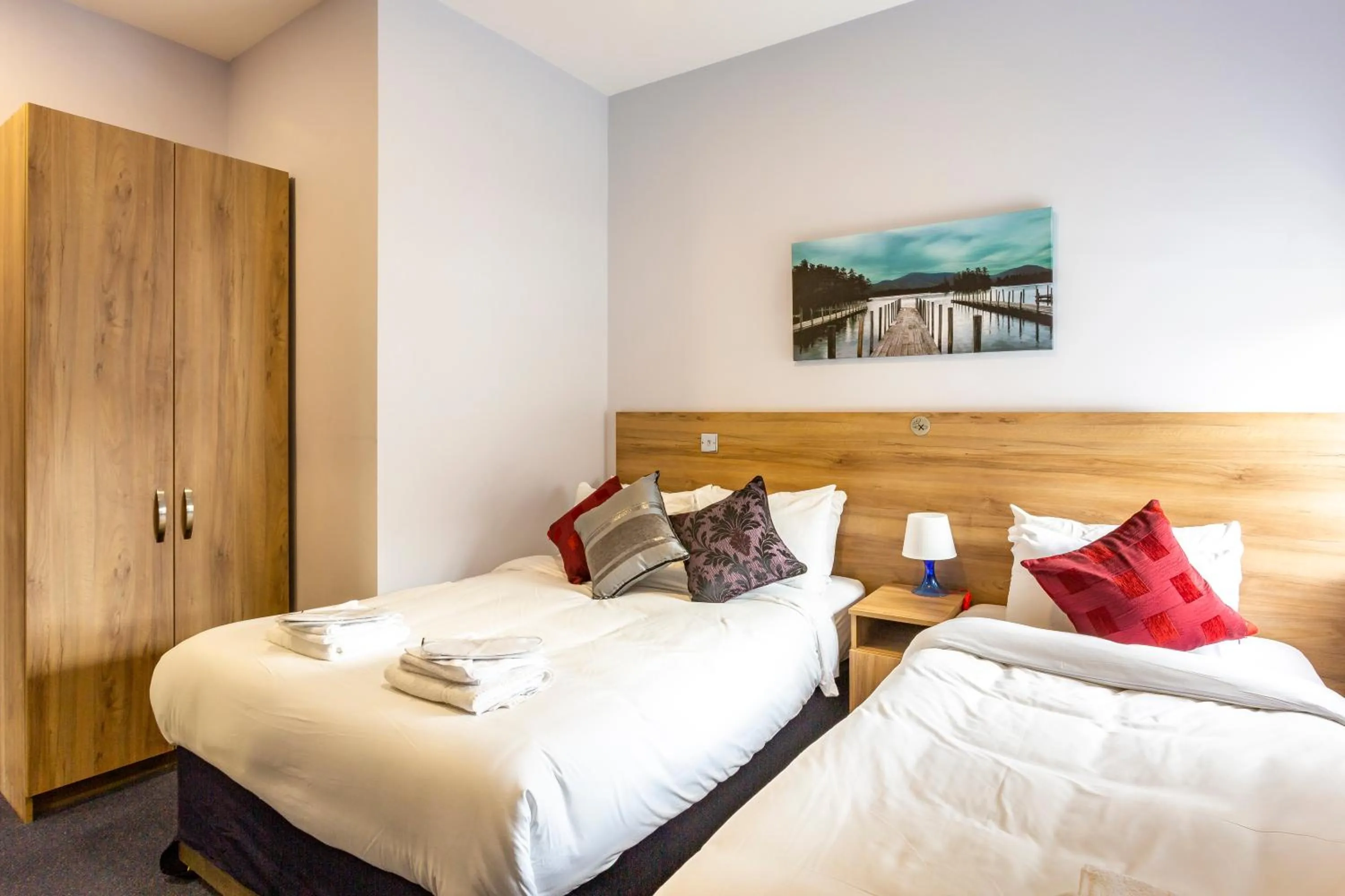 Bed in Wellesley Hotel