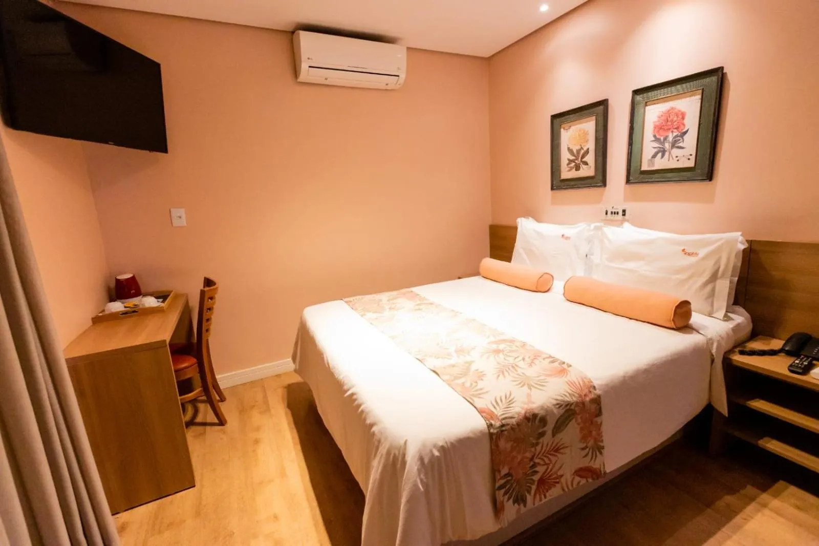 Bed in Araçatuba Plaza Hotel