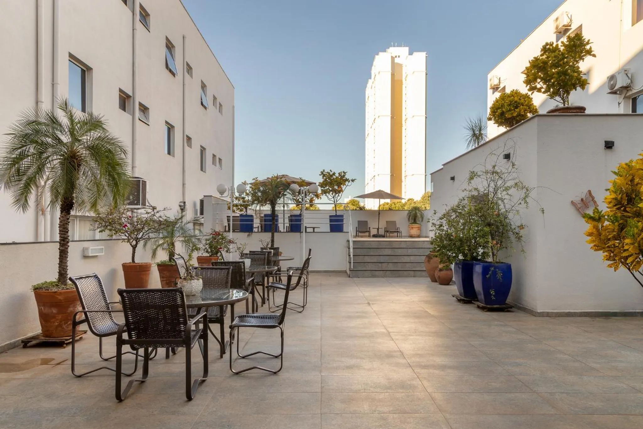 Swimming pool in Araçatuba Plaza Hotel