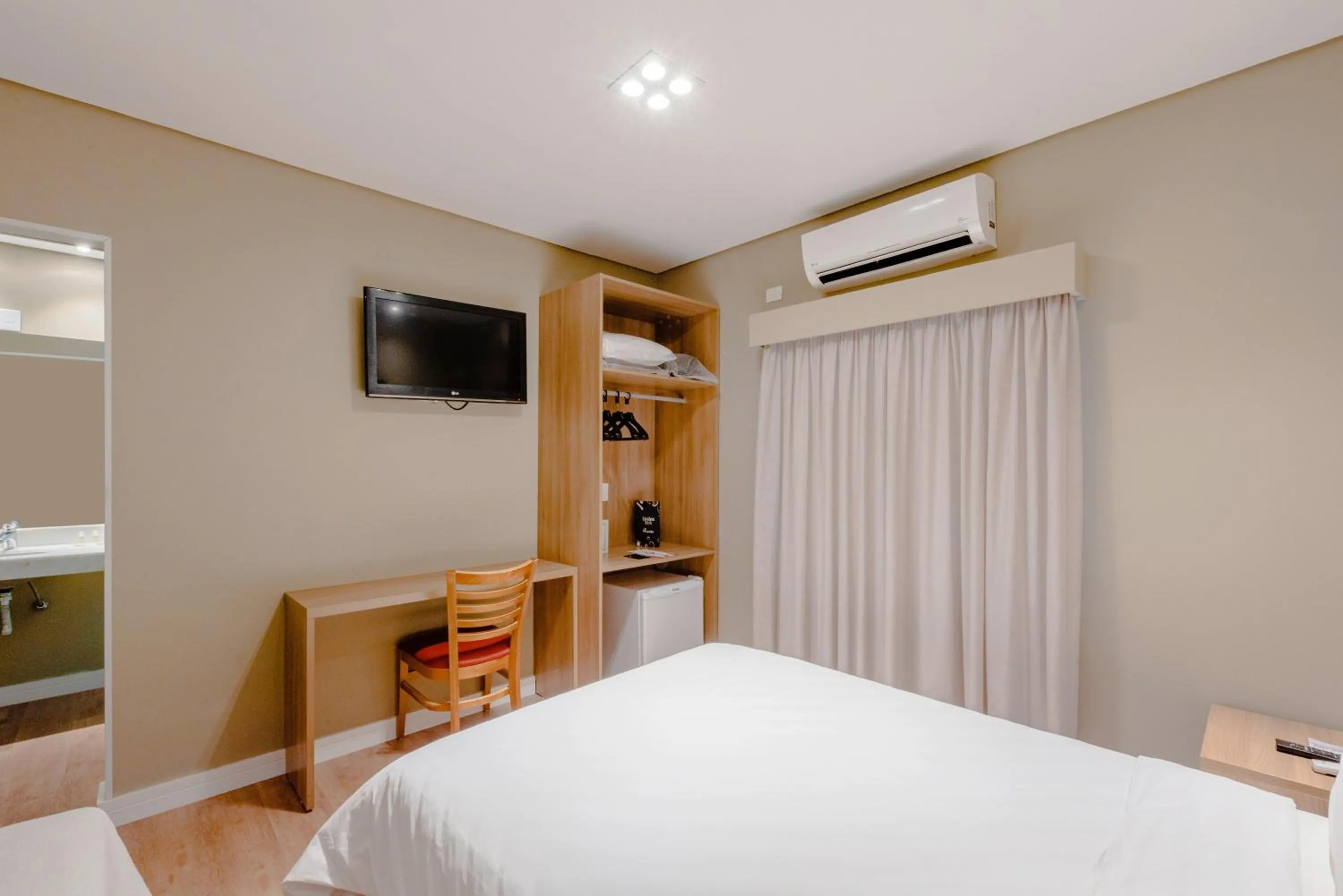 Bedroom, Bed in Araçatuba Plaza Hotel