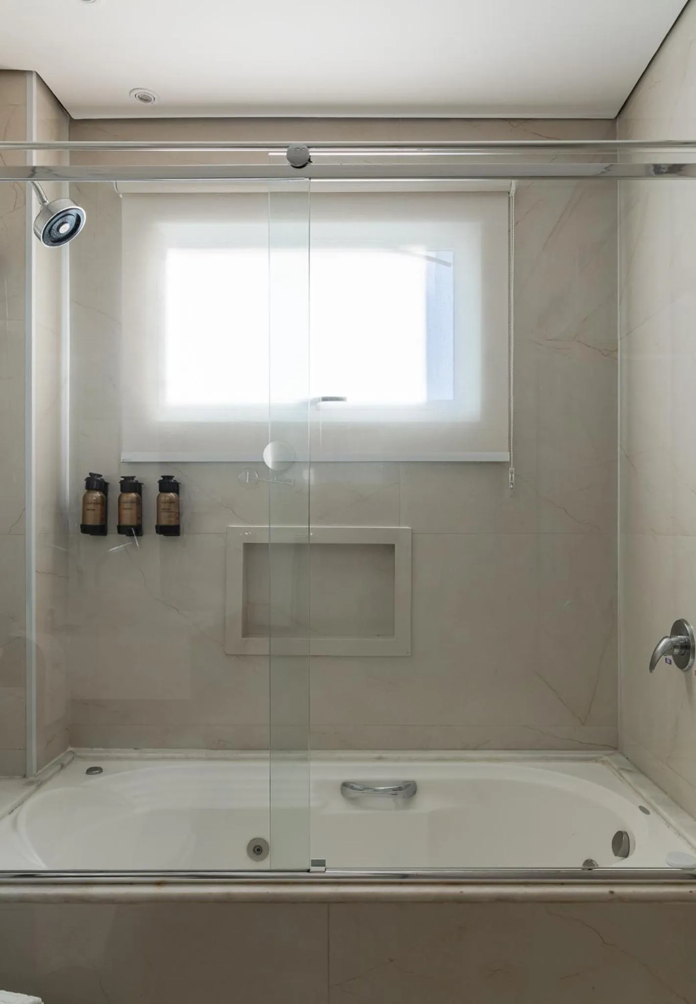 Bath in Araçatuba Plaza Hotel