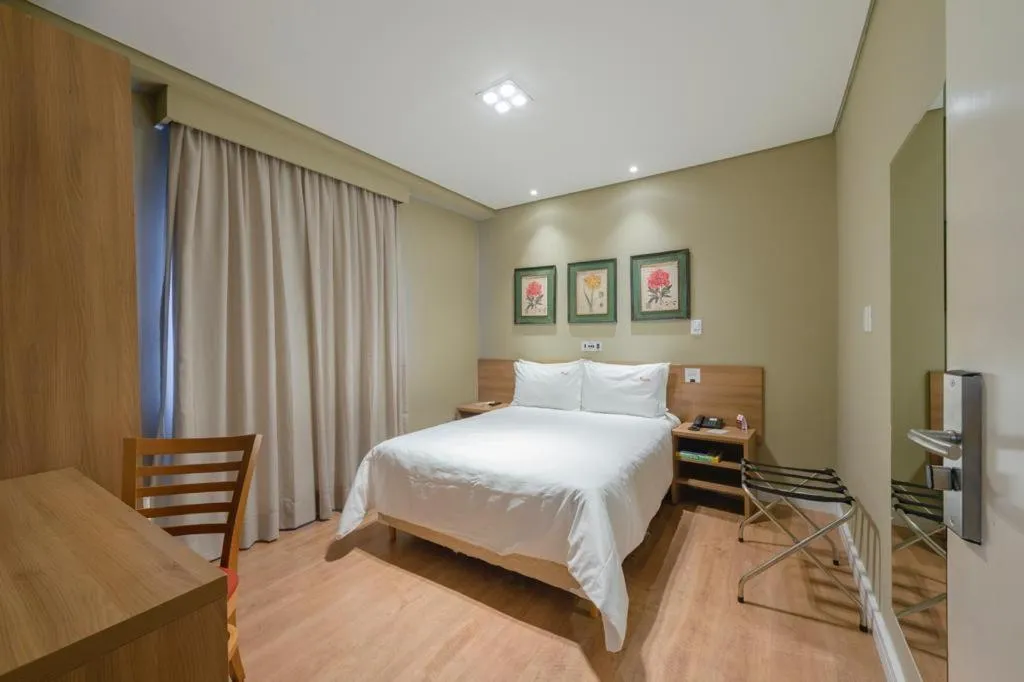 Bed in Araçatuba Plaza Hotel