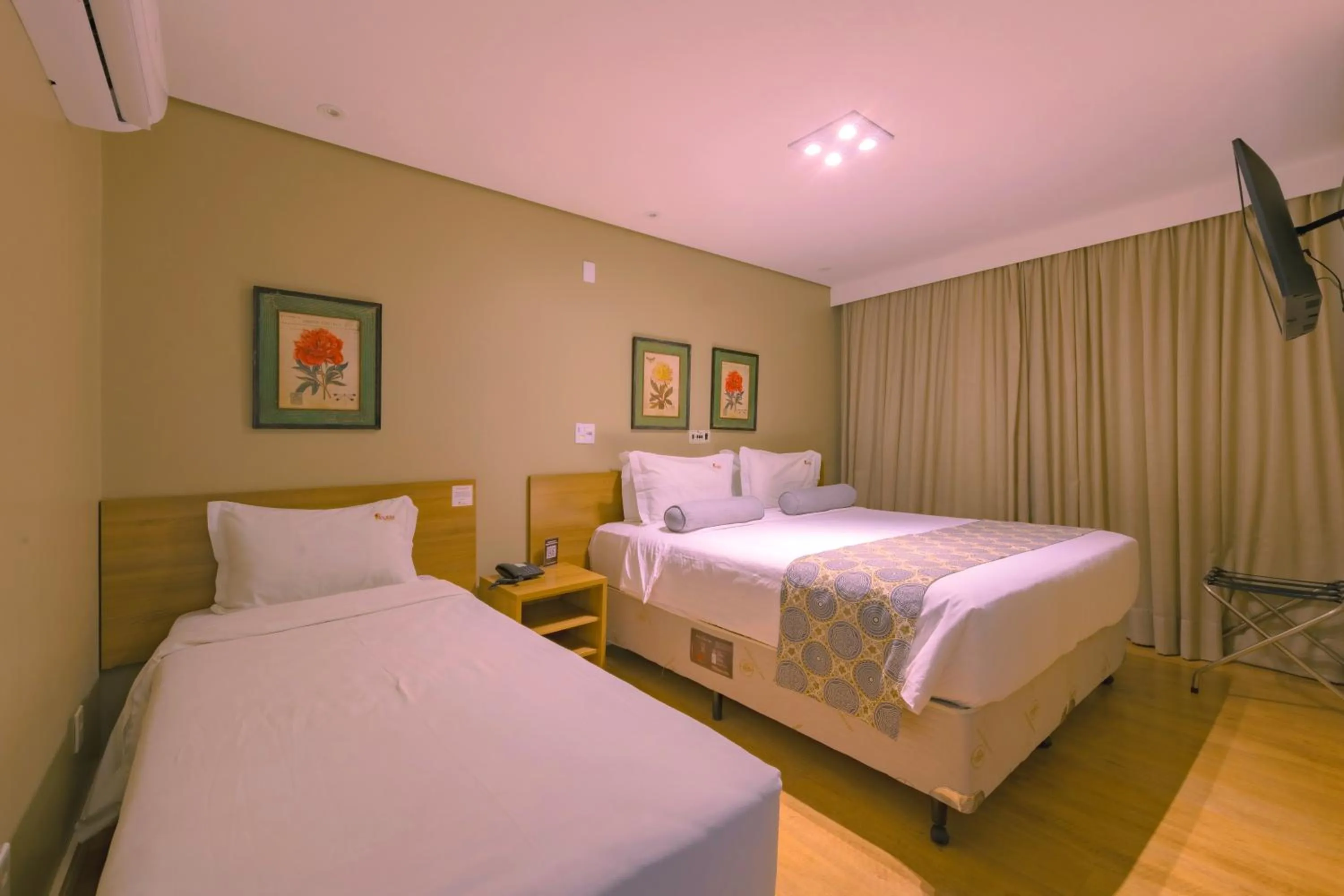 Bed in Araçatuba Plaza Hotel