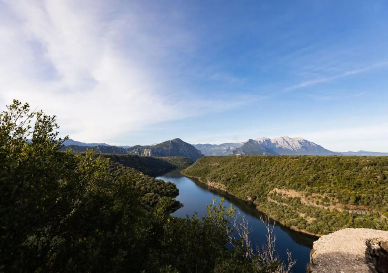 Lake view in Ecoparco Neulè