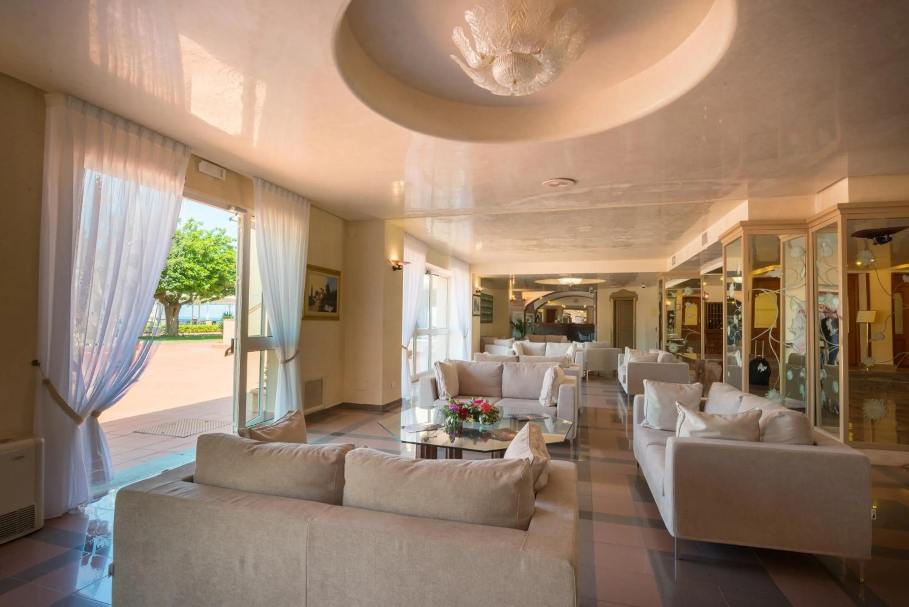 Lobby or reception in TH Cinisi - Florio Park Hotel
