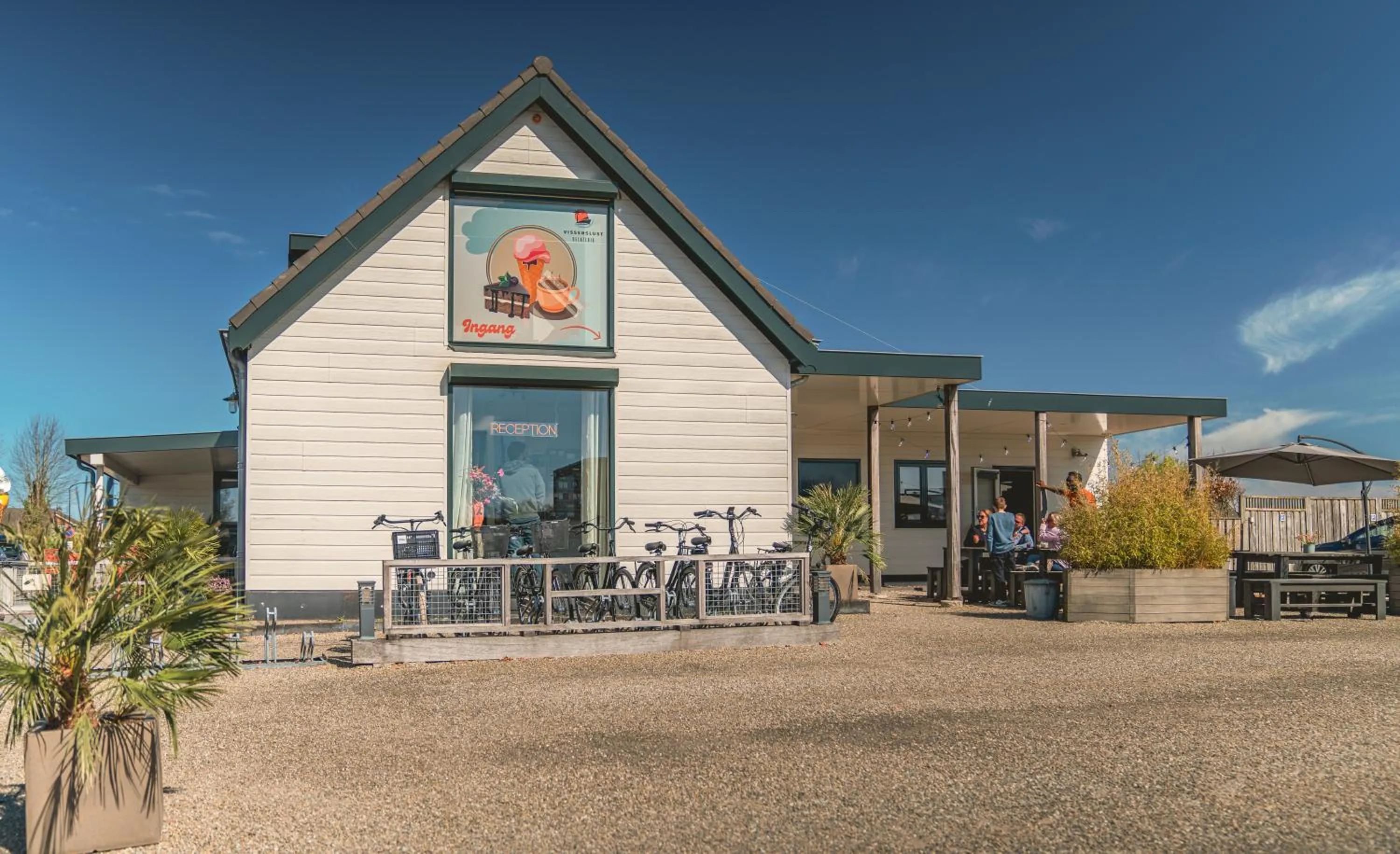 Property building in VISSERSLUST Rooms, Apartments and Houseboats