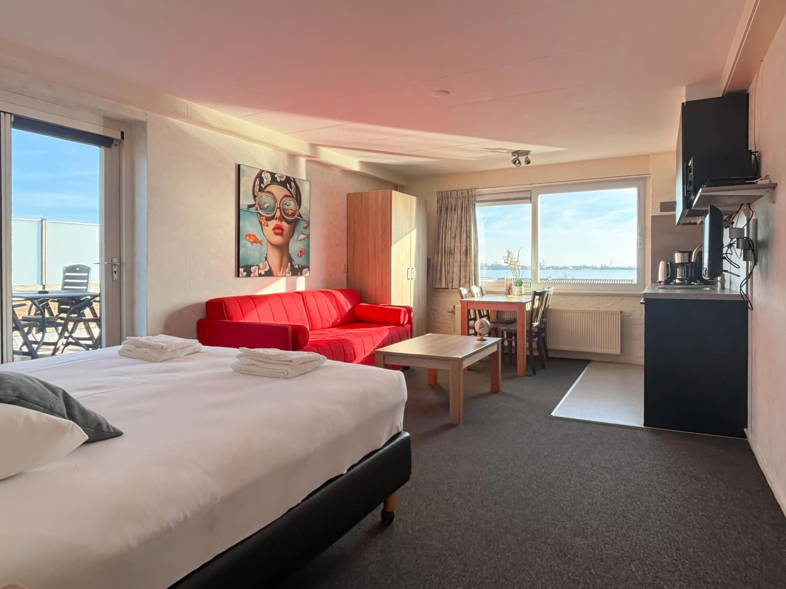 Bedroom, Bed in VISSERSLUST Rooms, Apartments and Houseboats