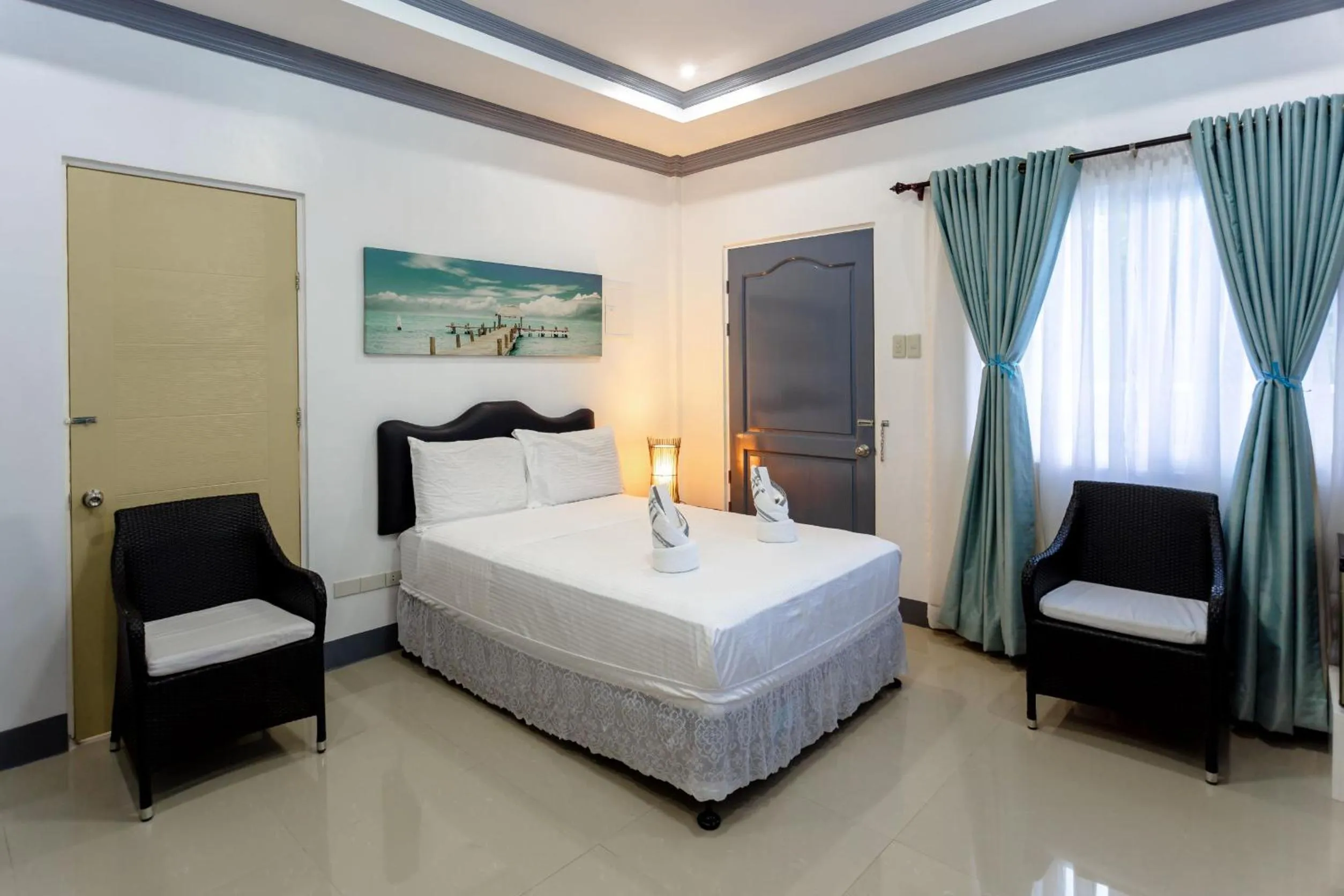 Bed in MADISON GARDEN AND RESIDENCES