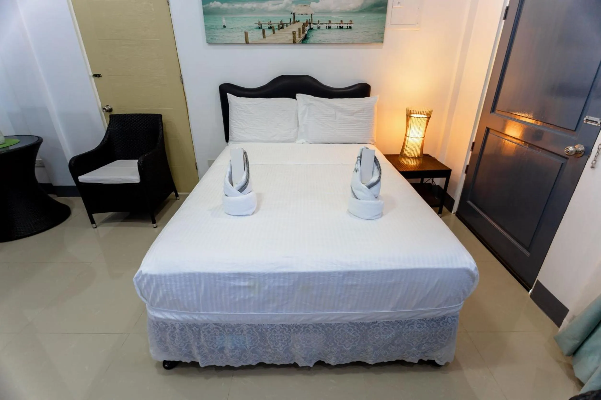 Bed in MADISON GARDEN AND RESIDENCES