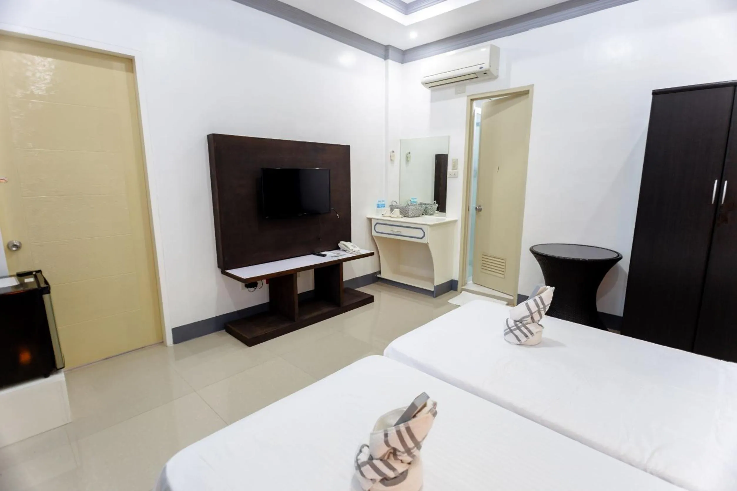 Bedroom, Bed in MADISON GARDEN AND RESIDENCES