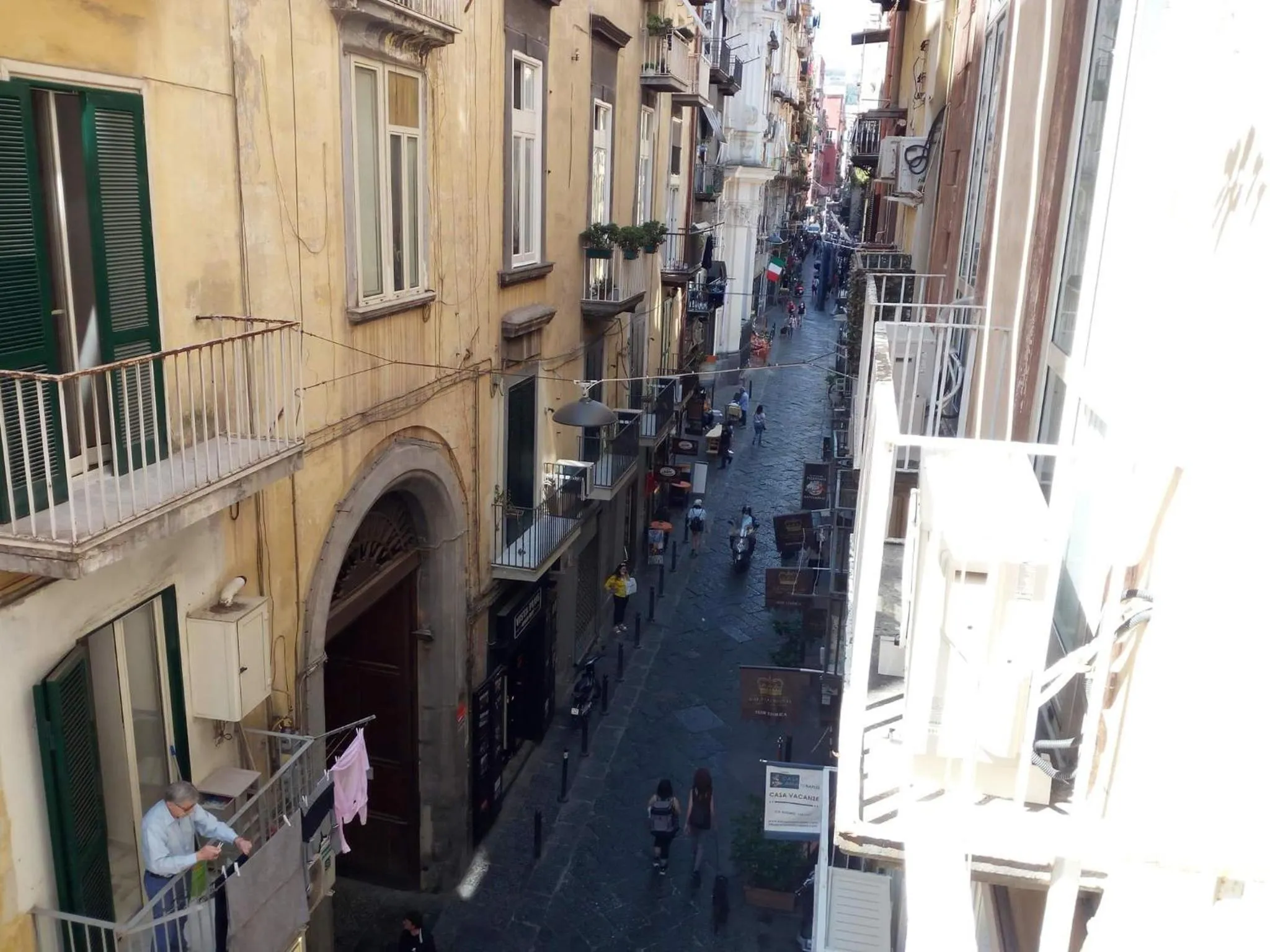 Neighbourhood in Piano Nobile by Napoliapartments