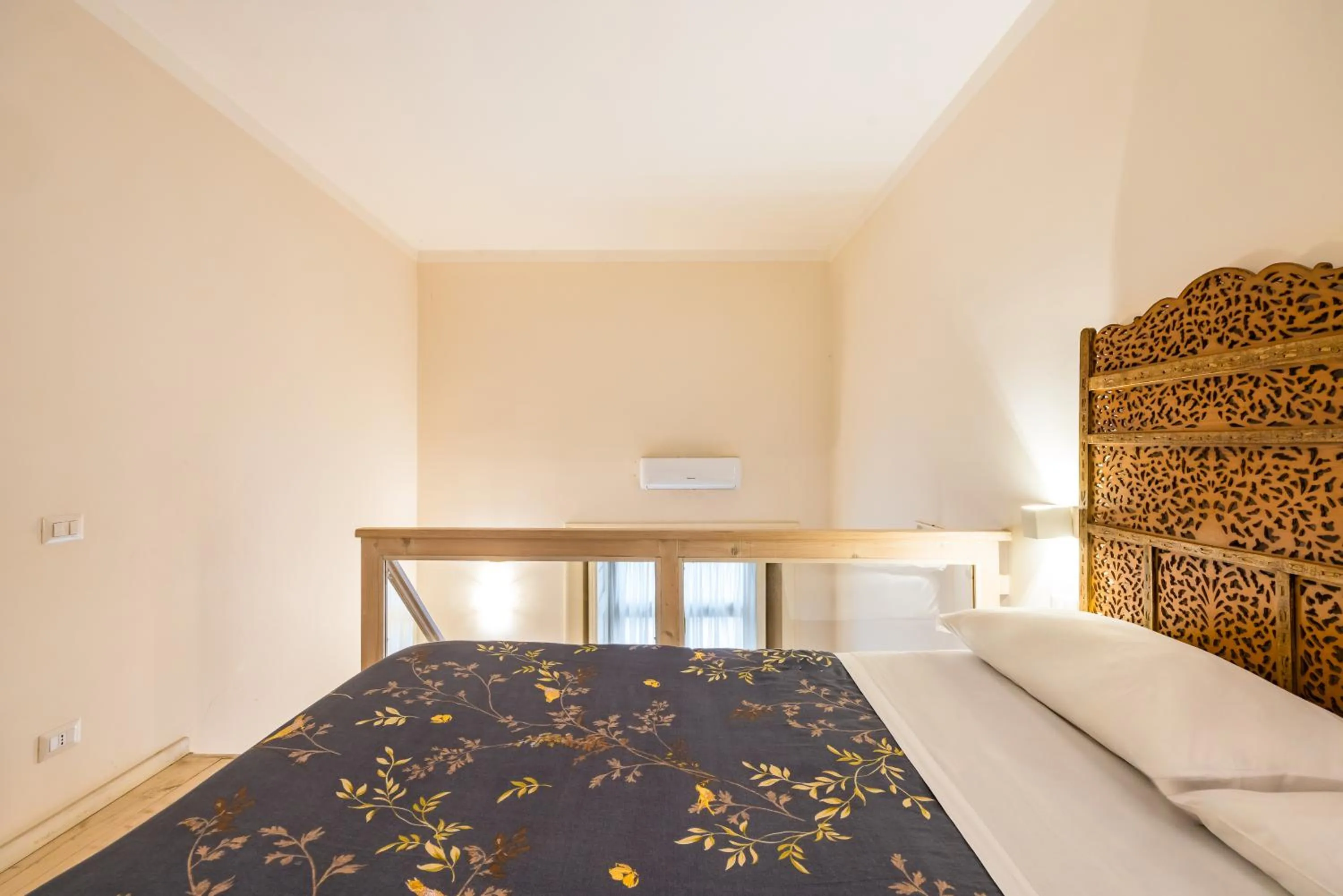 Other, Bed in Piano Nobile by Napoliapartments