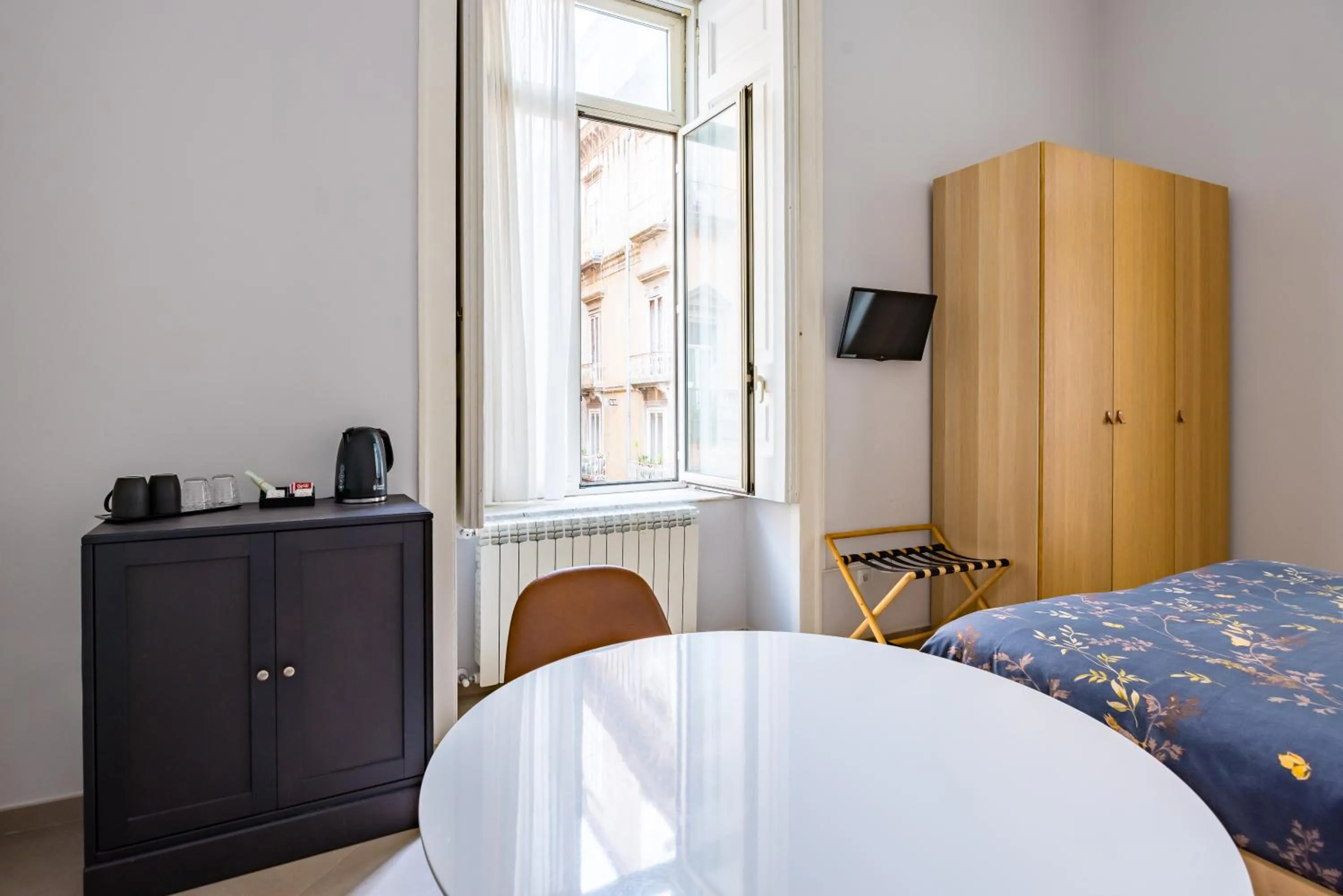 Other, Bed in Piano Nobile by Napoliapartments